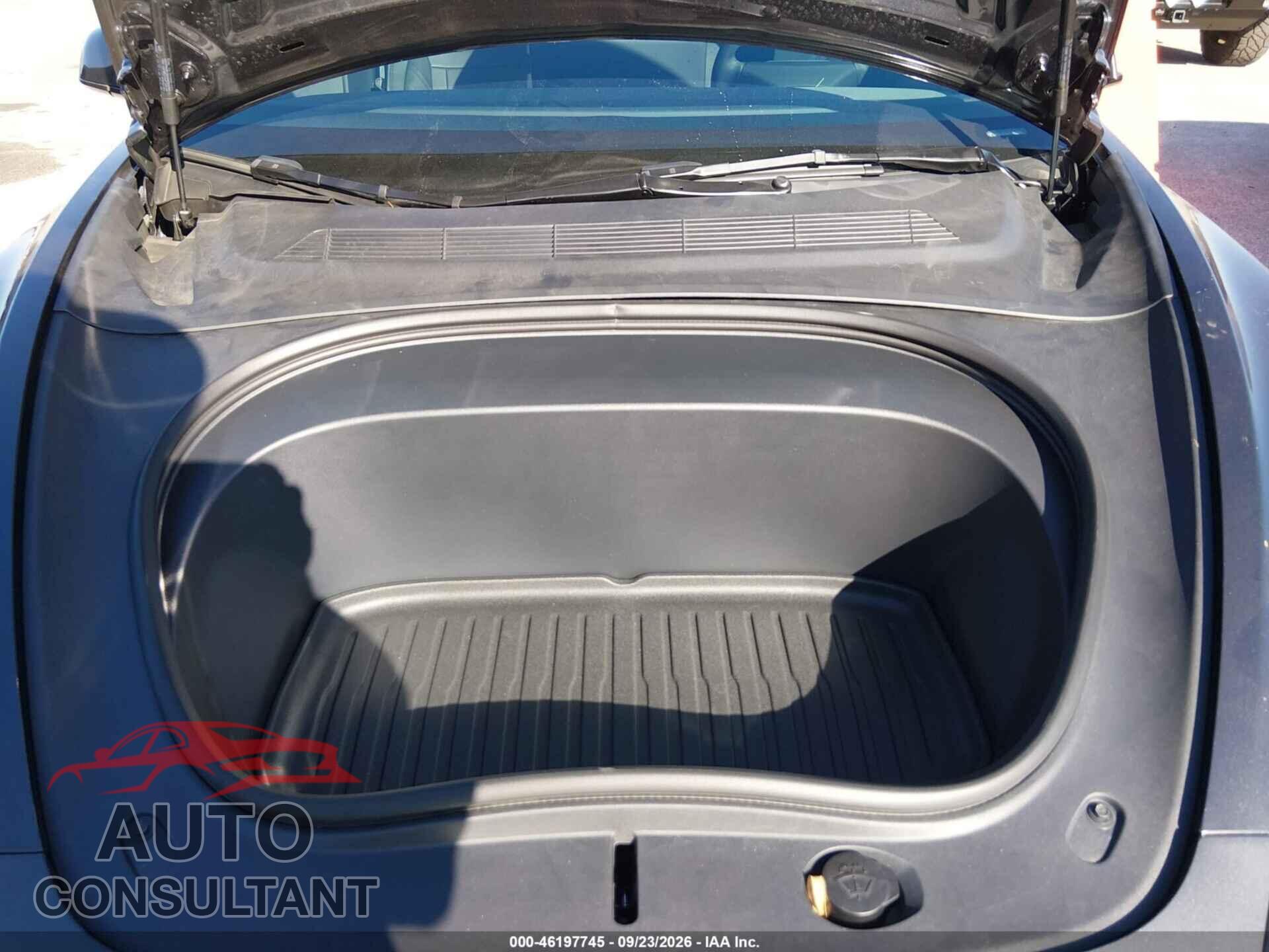 TESLA MODEL 3 2025 - 5YJ3E1EAXSF058255