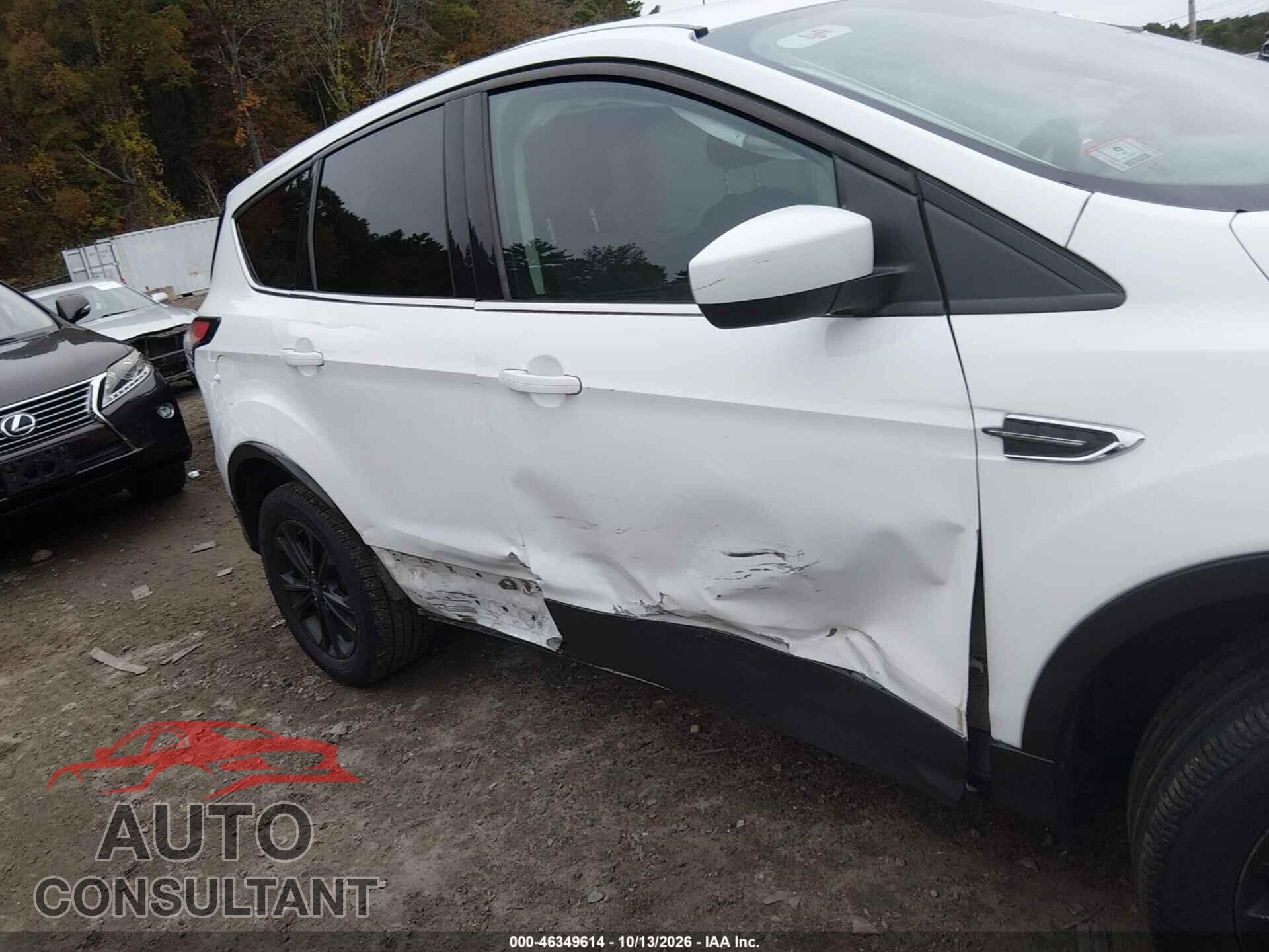 FORD ESCAPE 2017 - 1FMCU9GD2HUC68370