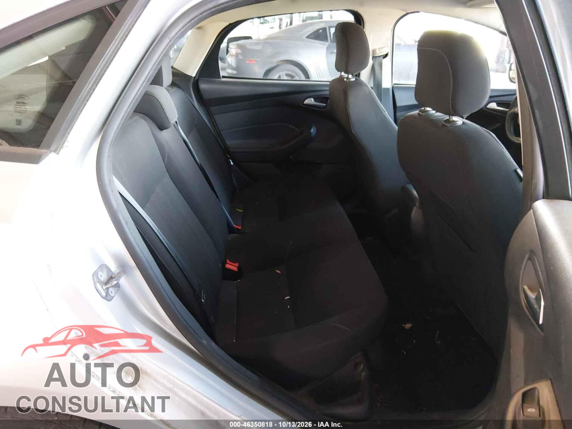FORD FOCUS 2018 - 1FADP3FE7JL241660