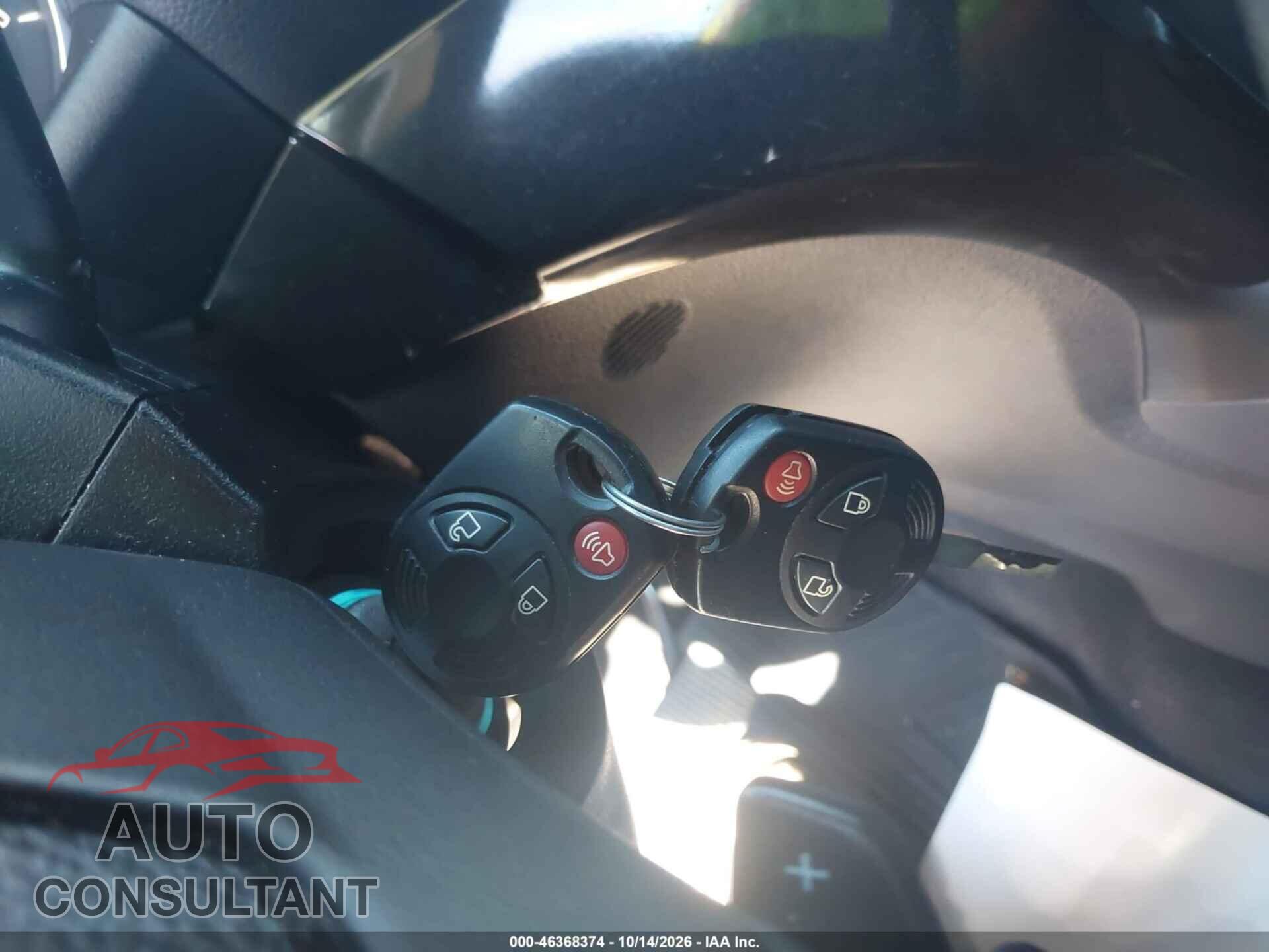 FORD ESCAPE 2017 - 1FMCU0GD4HUD83953