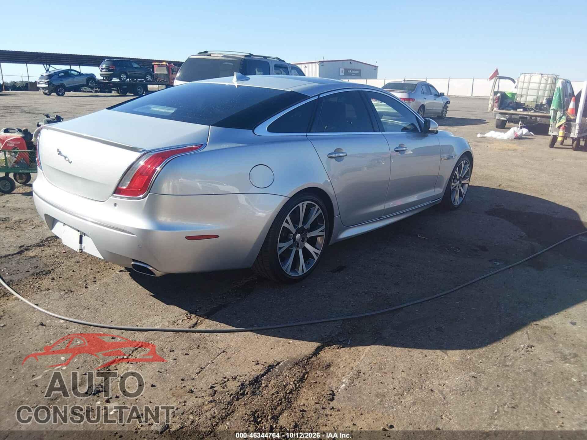 JAGUAR XJ 2015 - SAJWA1CZ9F8V89682