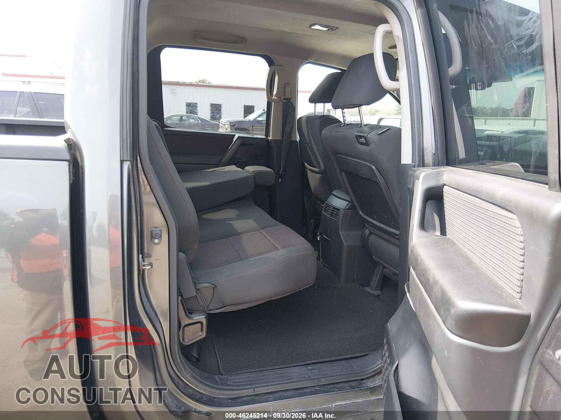 NISSAN TITAN 2011 - 1N6AA0EC2BN304230