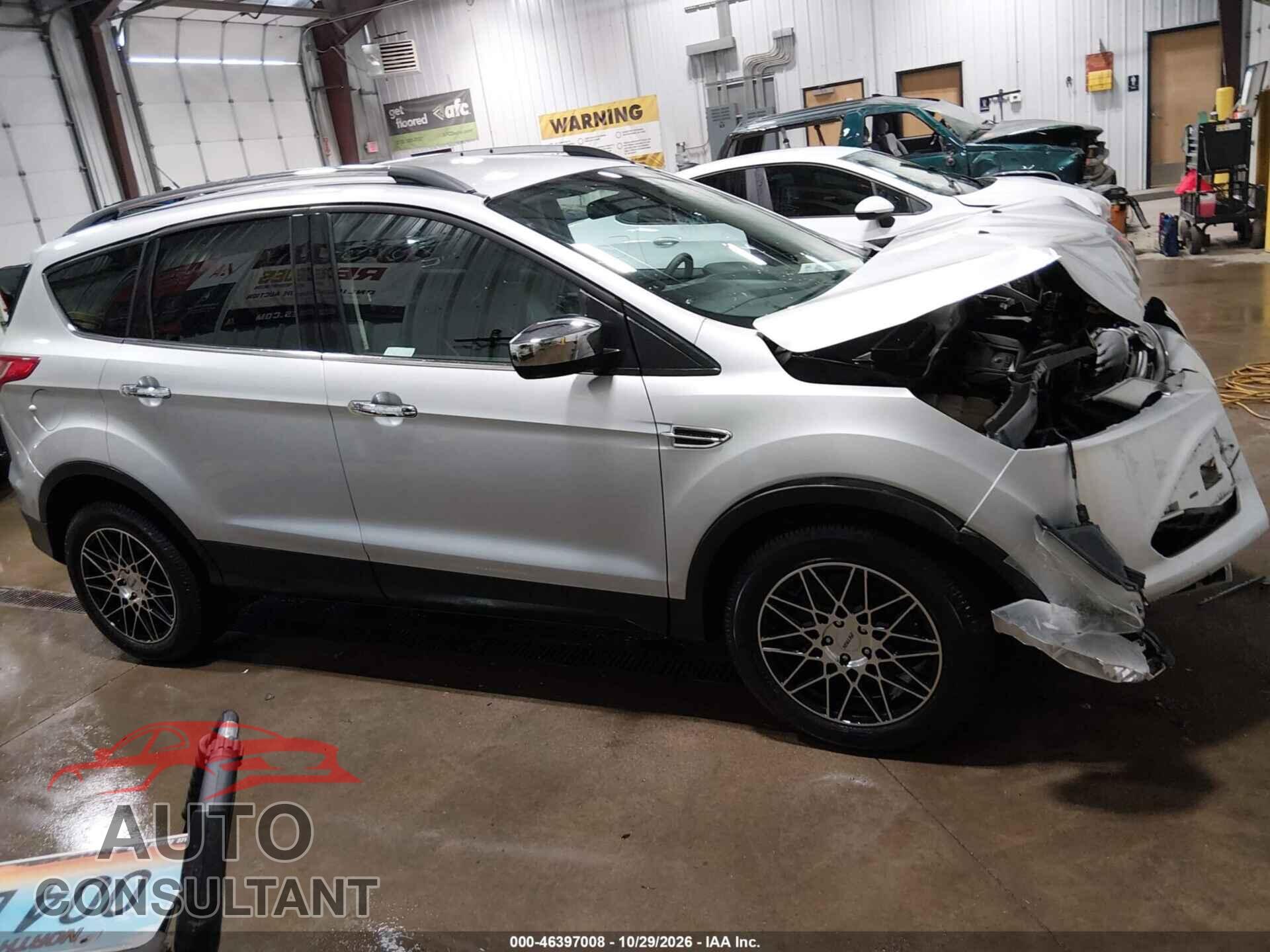 FORD ESCAPE 2015 - 1FMCU9G94FUC69156