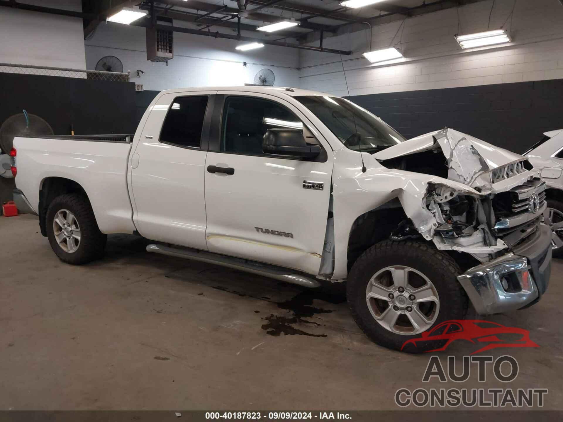 TOYOTA TUNDRA 2017 - 5TFUY5F14HX624703