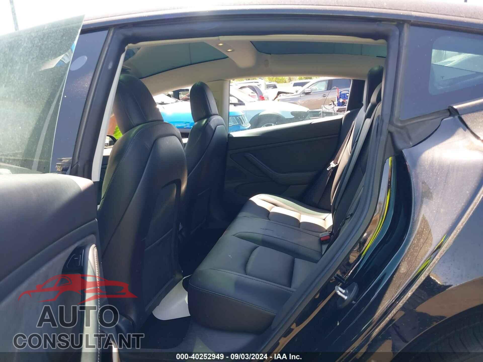 TESLA MODEL 3 2019 - 5YJ3E1EAXKF397713