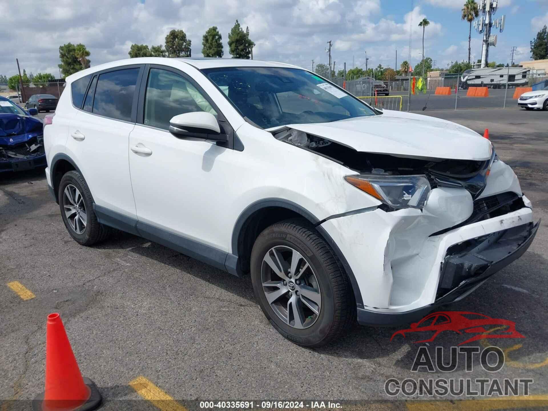 TOYOTA RAV4 2018 - JTMWFREV6JJ727978