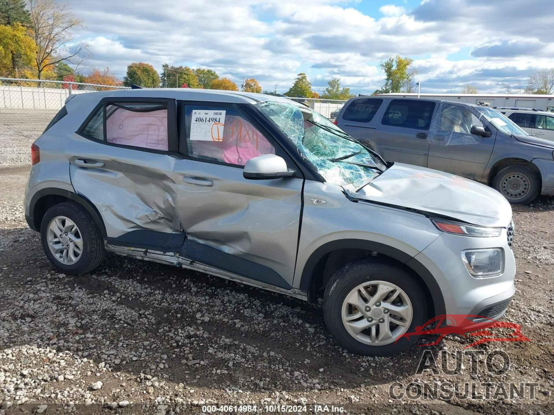 HYUNDAI VENUE 2021 - KMHRB8A34MU068417