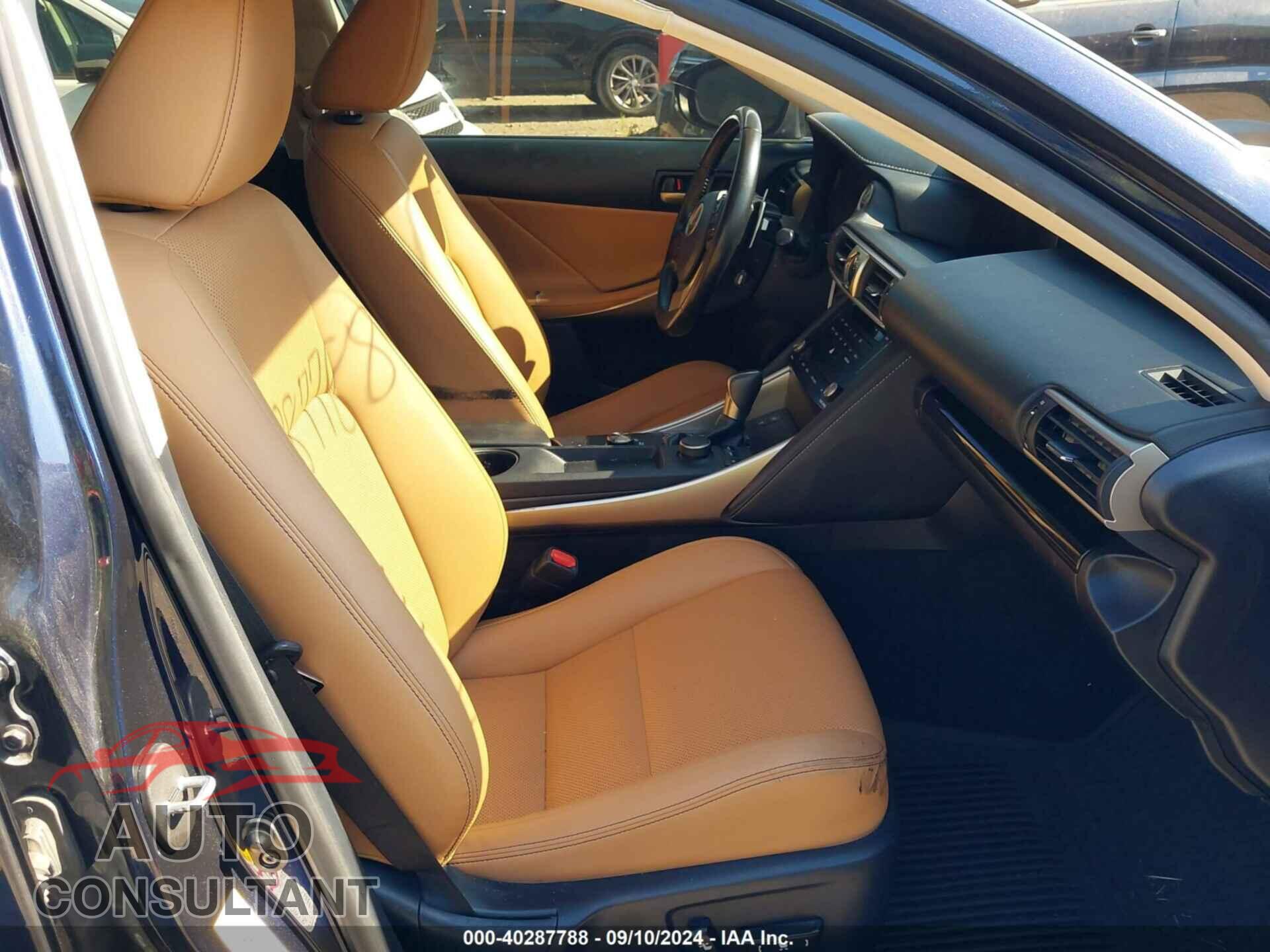 LEXUS IS 300 2017 - JTHCM1D2XH5018263