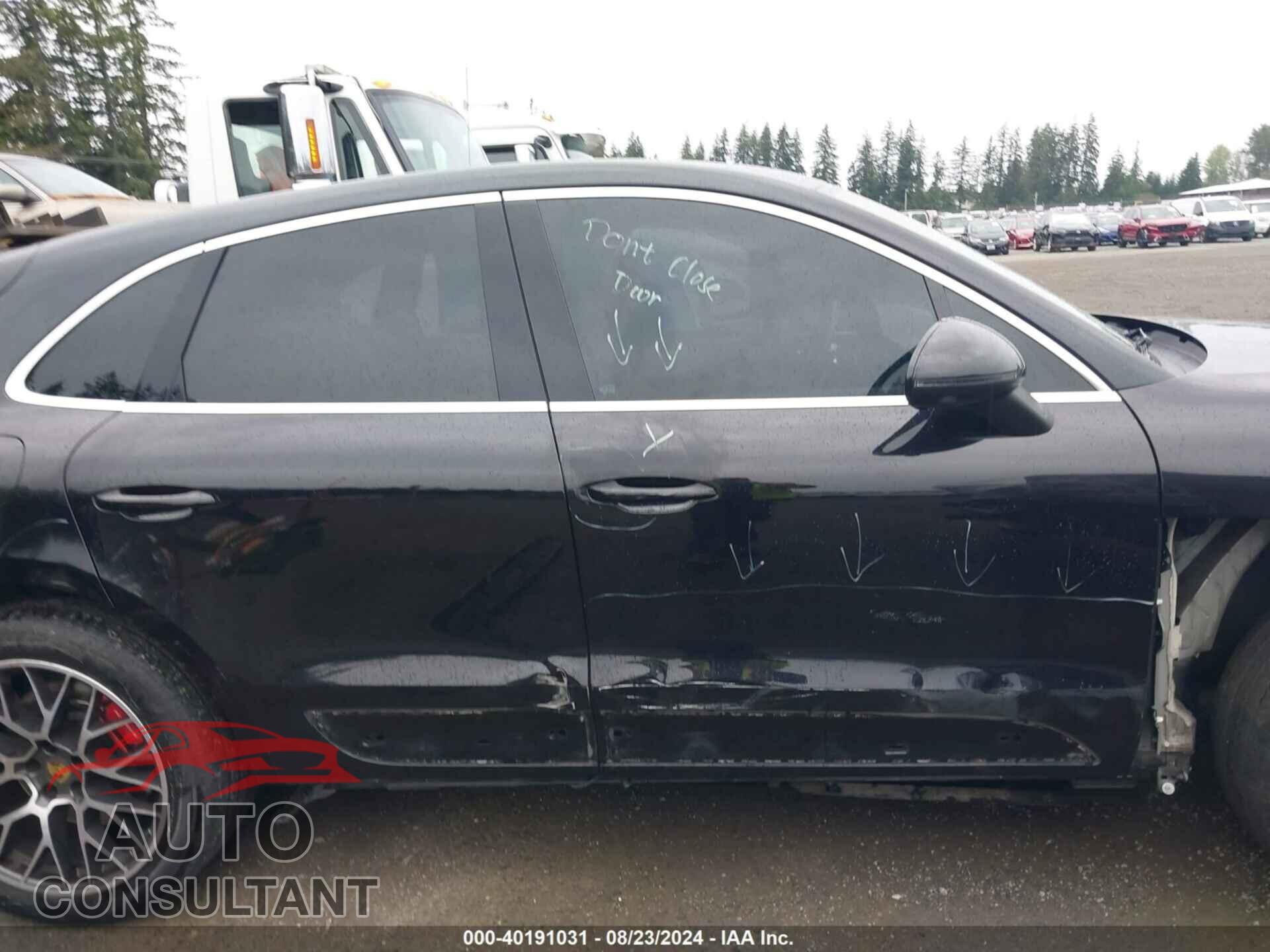 PORSCHE MACAN 2017 - WP1AF2A55HLB61459