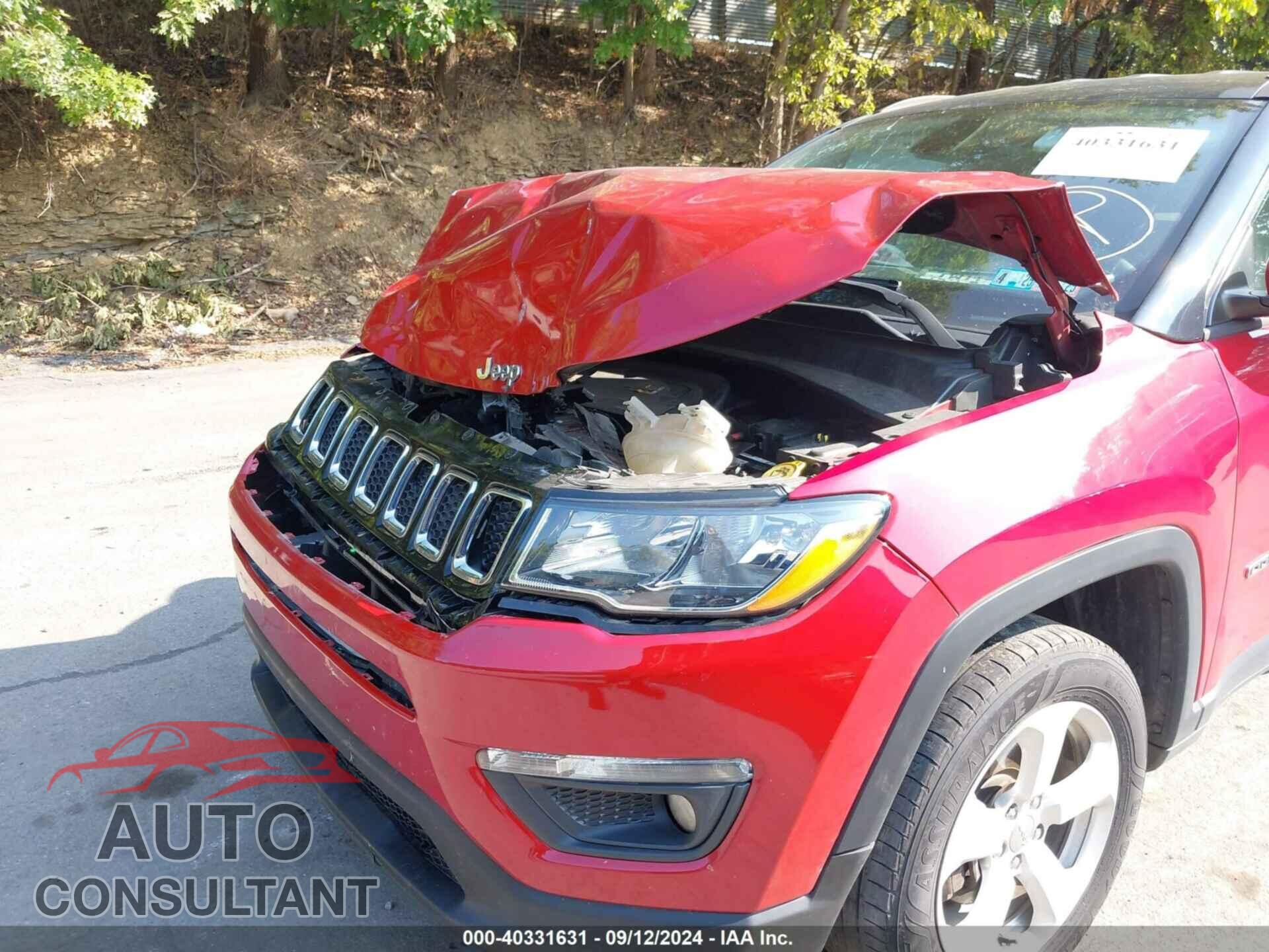 JEEP COMPASS 2018 - 3C4NJDBB2JT114725