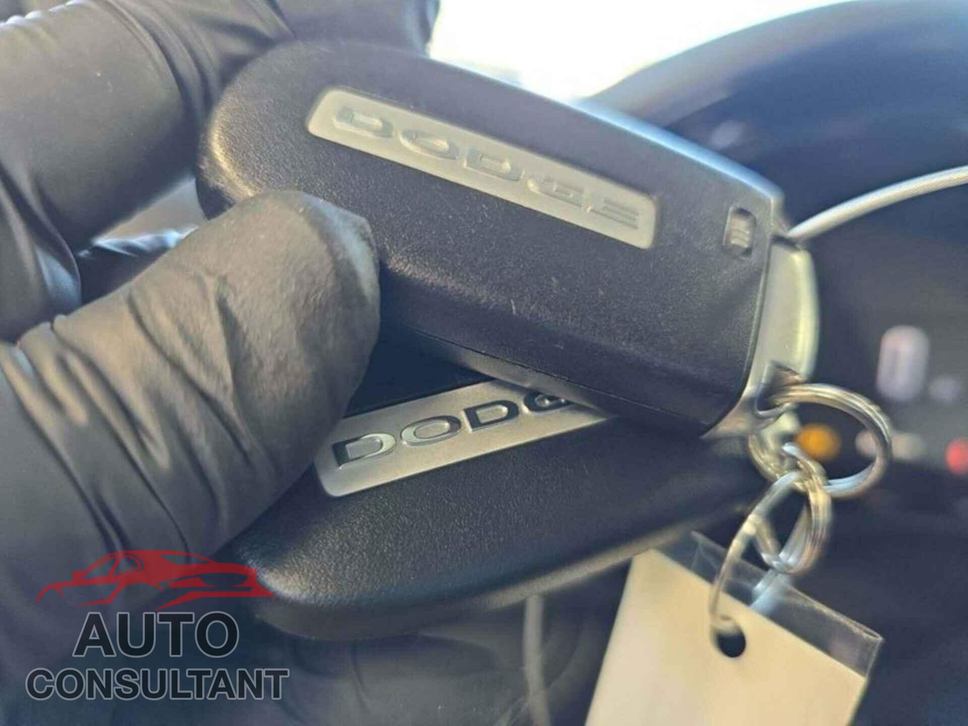 DODGE DURANGO 2021 - 1C4RDJAG2MC682882