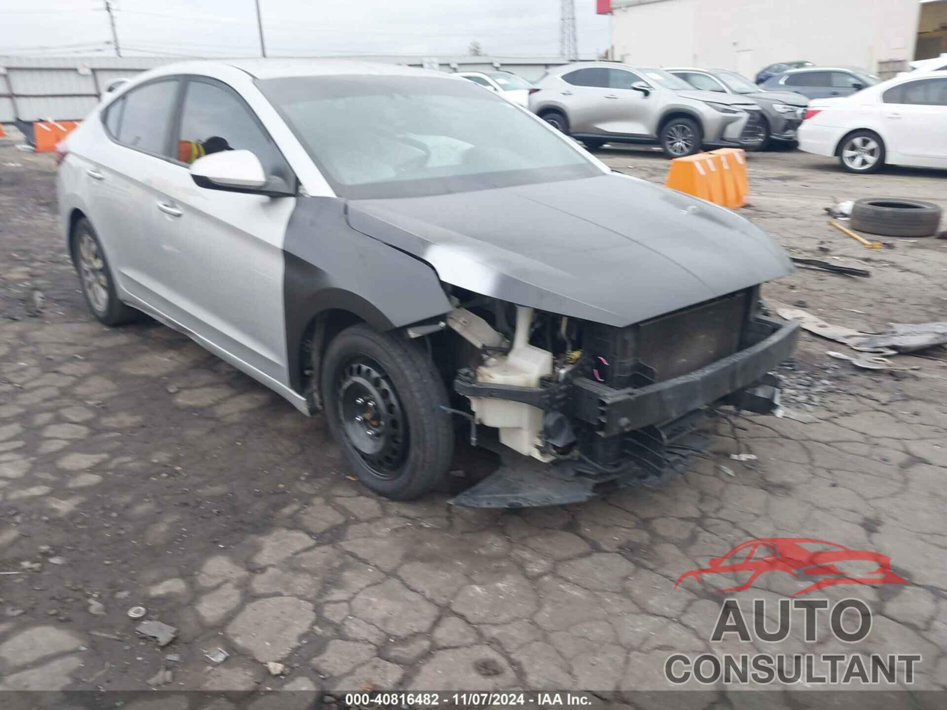 HYUNDAI ELANTRA 2019 - KMHD84LF1KU744425
