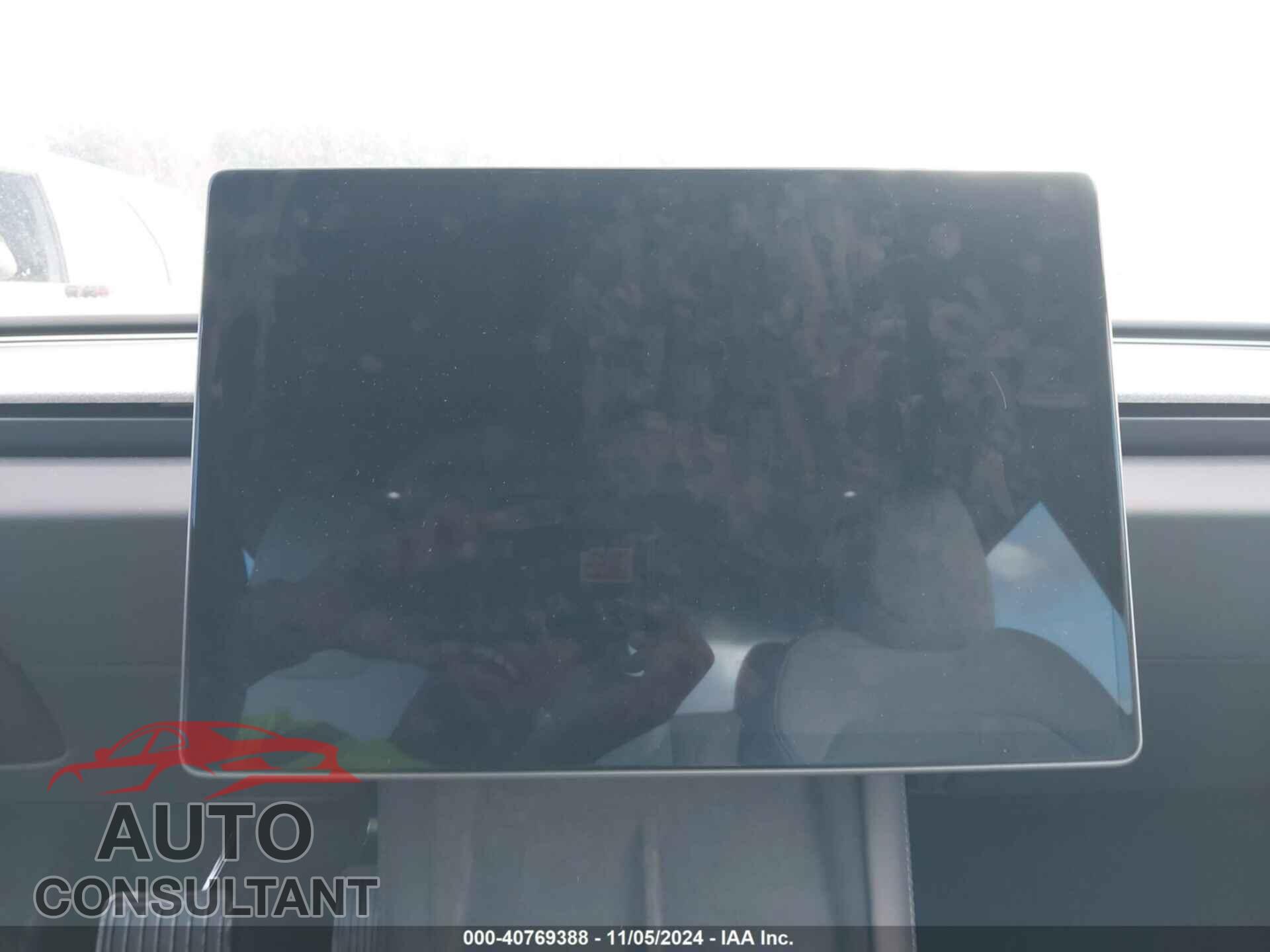TESLA MODEL 3 2024 - 5YJ3E1EA0RF848822