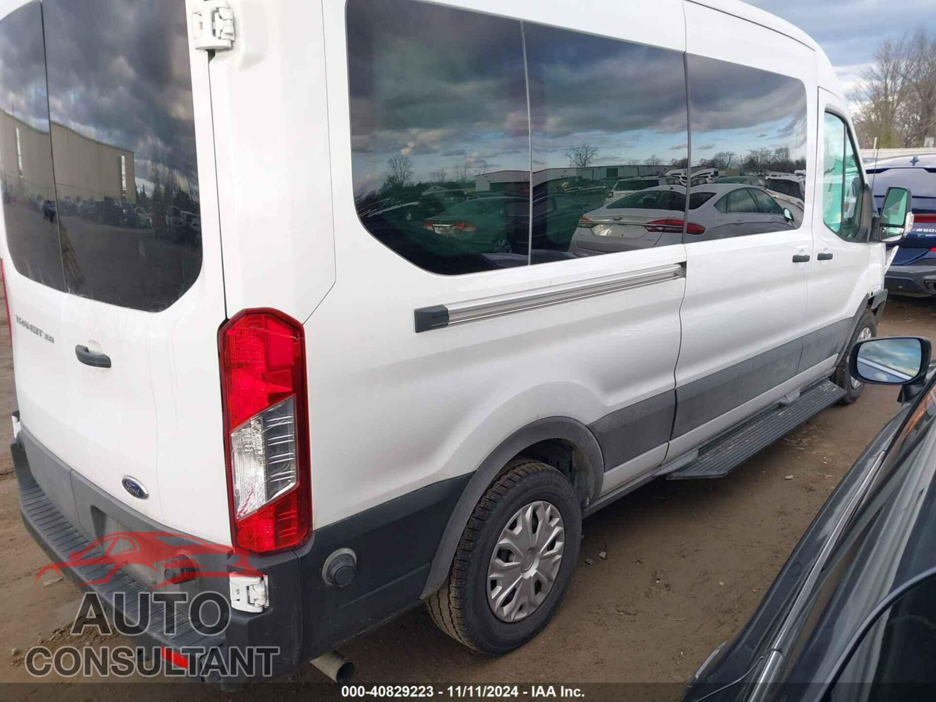 FORD TRANSIT-350 PASSENGER VAN 2023 - 1FBAX2C86PKB44703