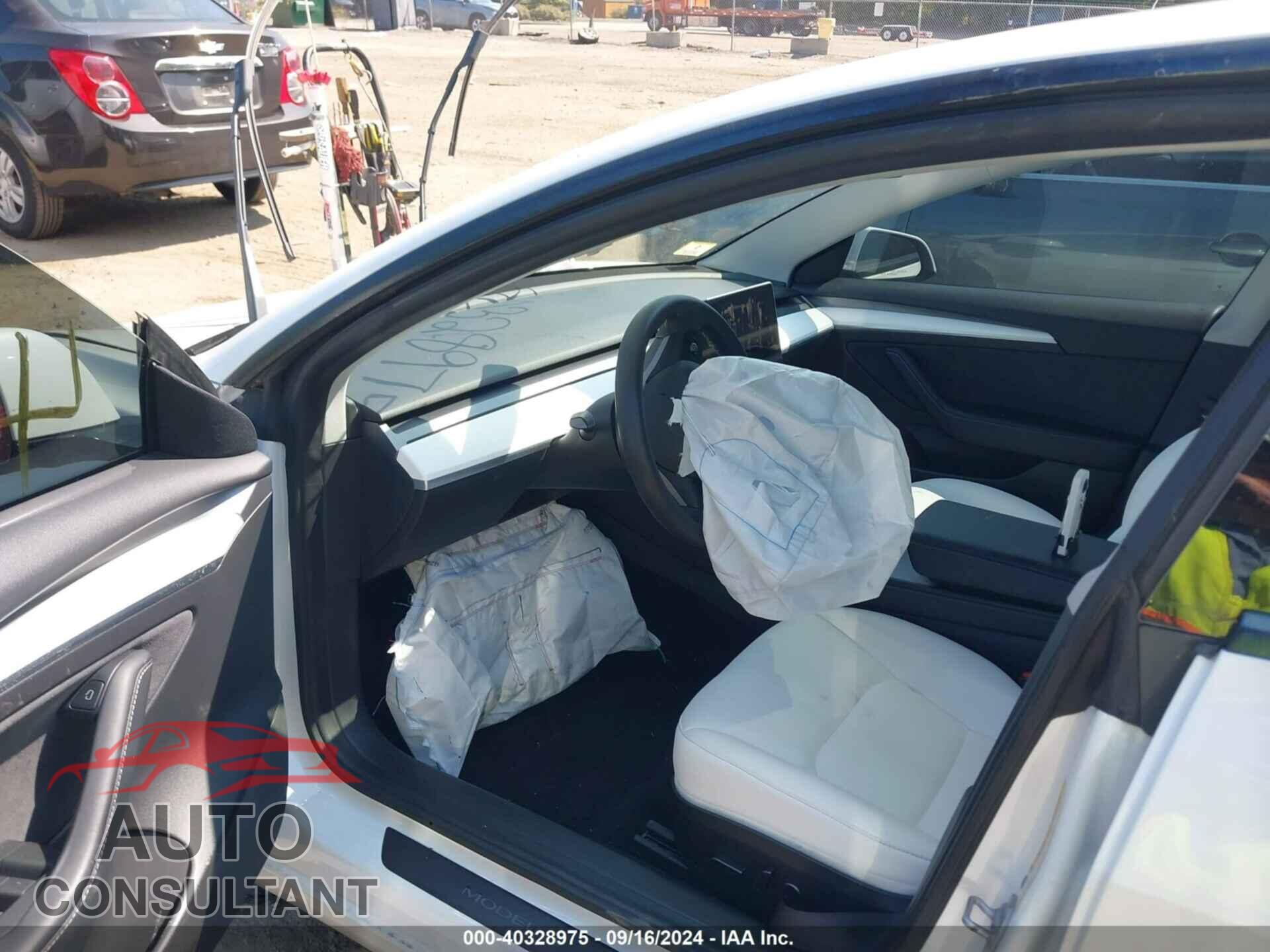 TESLA MODEL 3 2021 - 5YJ3E1EB5MF960596