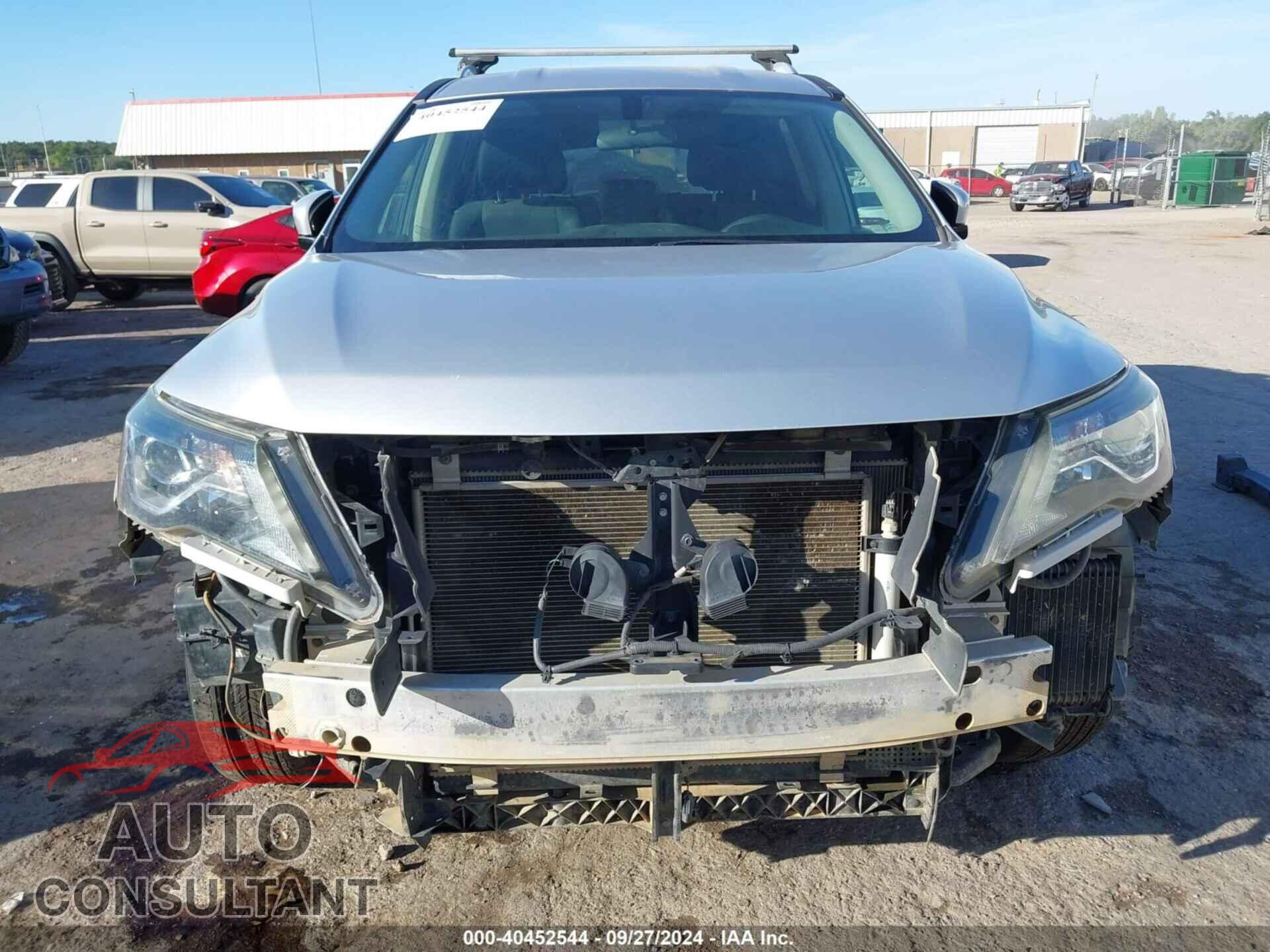 NISSAN PATHFINDER 2017 - 5N1DR2MM6HC628229