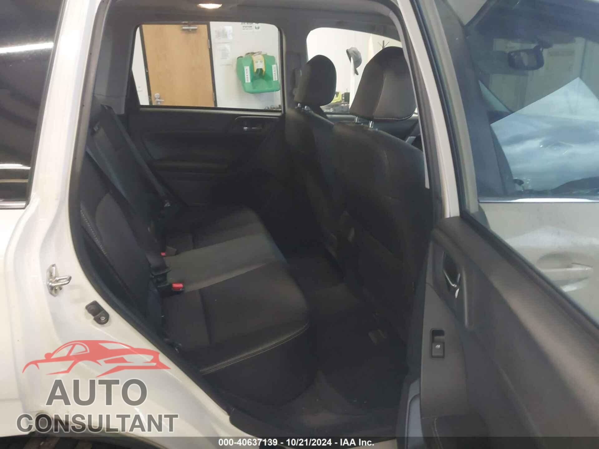 SUBARU FORESTER 2016 - JF2SJGDC2GH477321