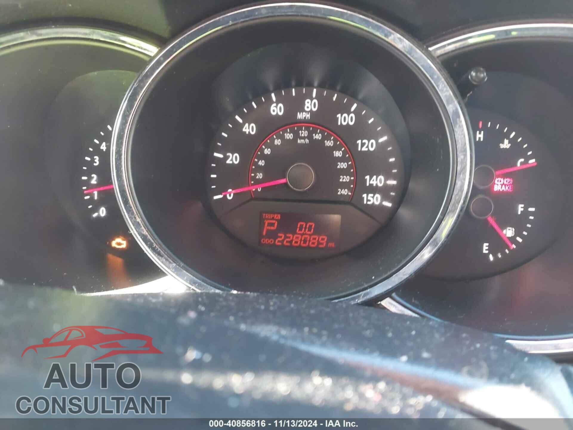 KIA SORENTO 2011 - 5XYKUDA21BG091345