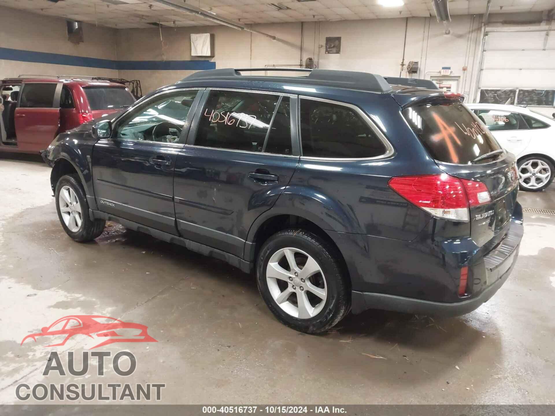 SUBARU OUTBACK 2013 - 4S4BRBGC3D3203054