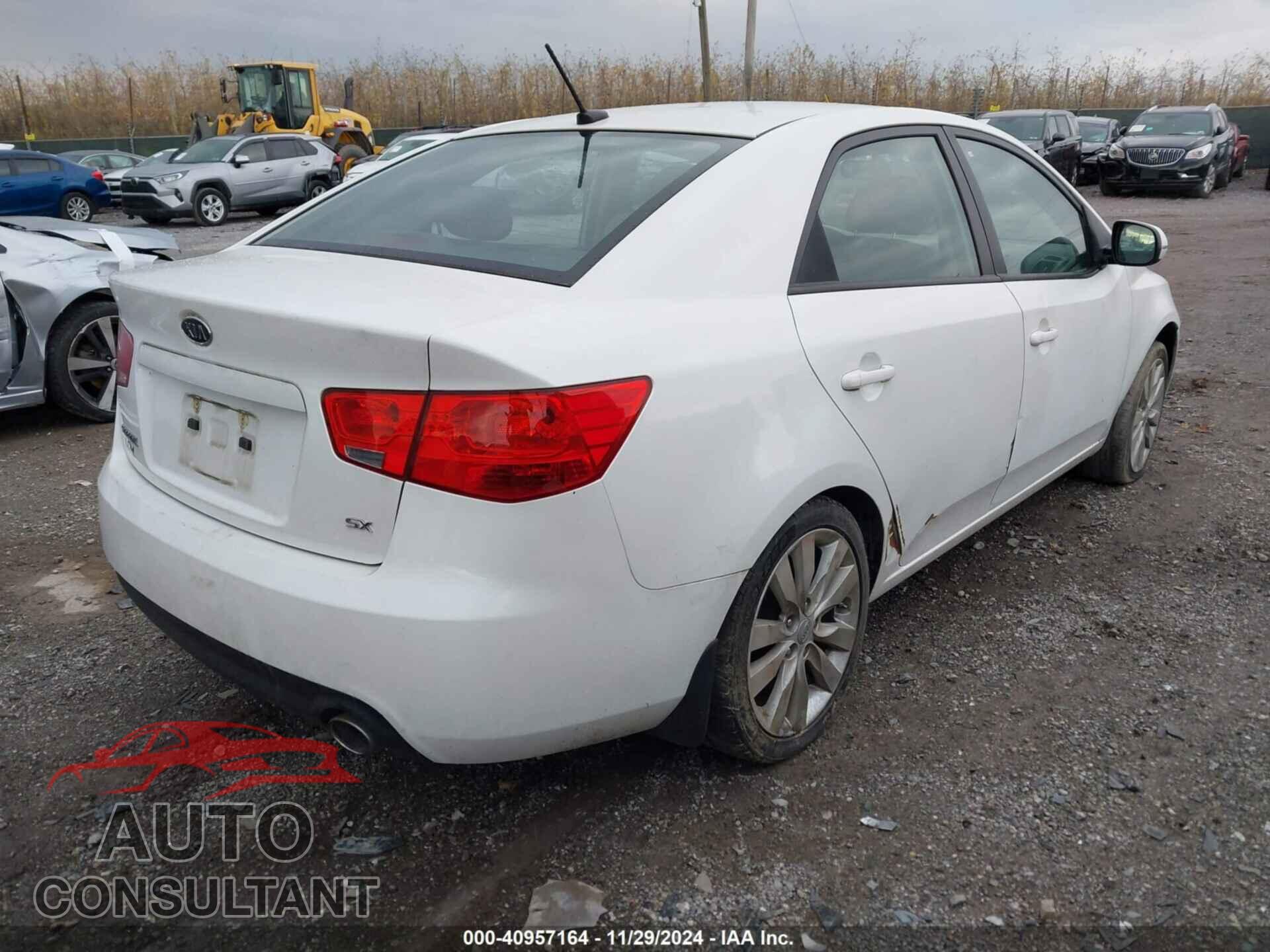 KIA FORTE 2011 - KNAFW4A37B5389408