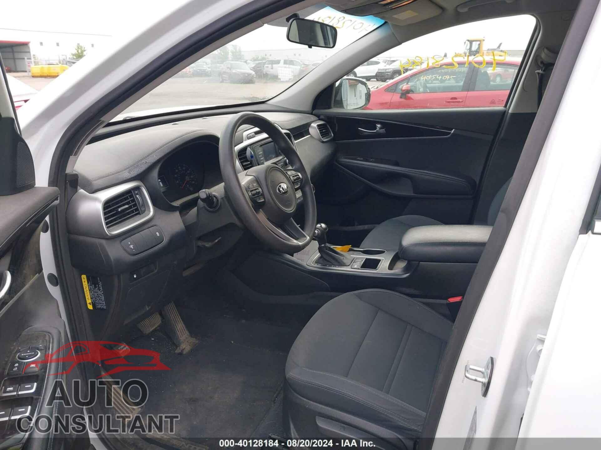 KIA SORENTO 2017 - 5XYPGDA5XHG189368