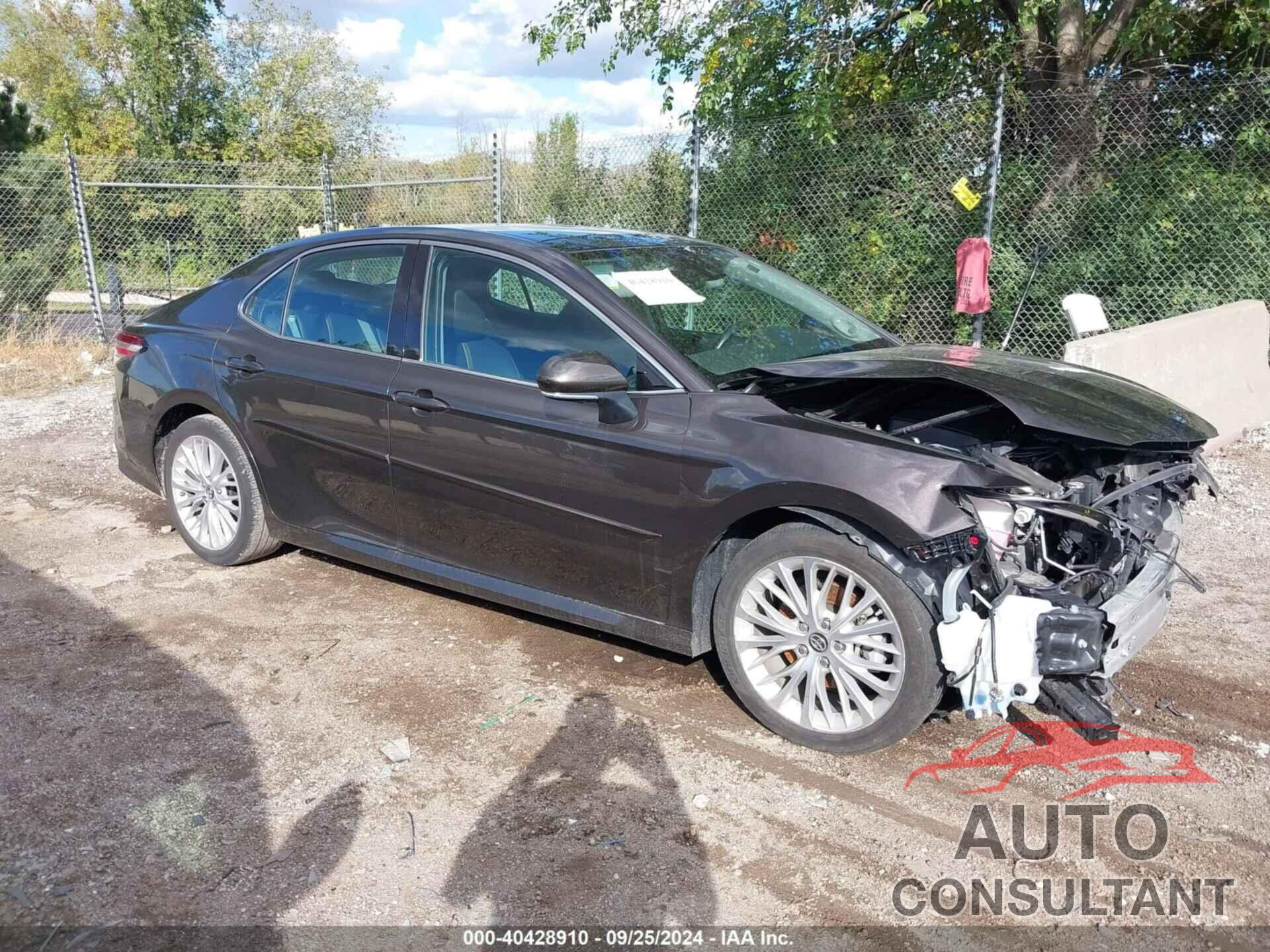 TOYOTA CAMRY 2019 - 4T1B11HK4KU729904