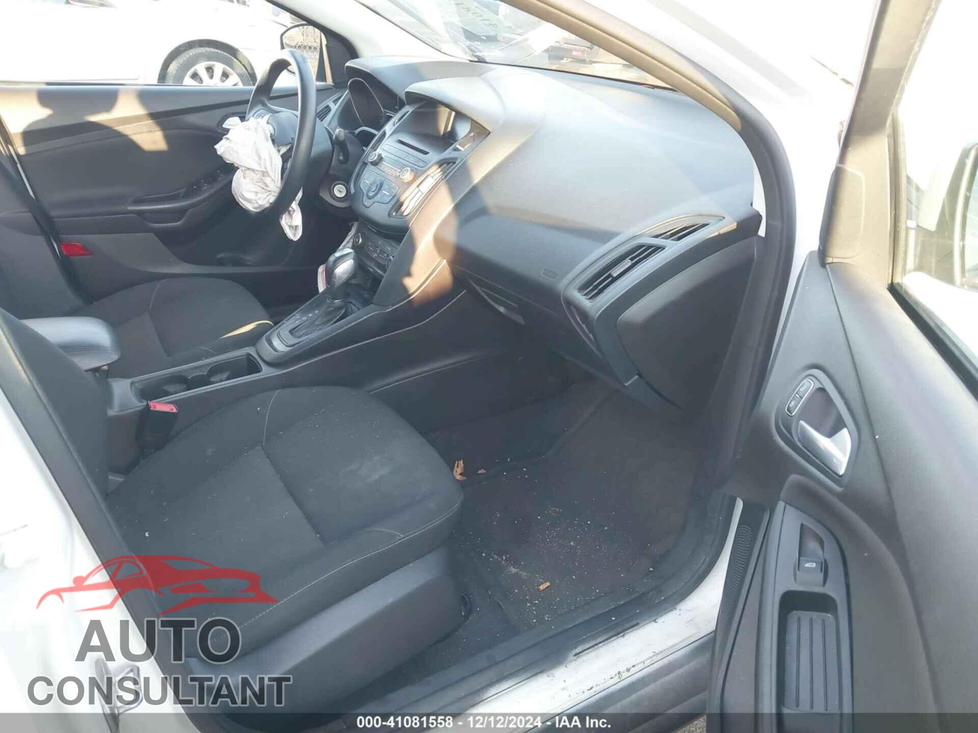 FORD FOCUS 2015 - 1FADP3F22FL353327