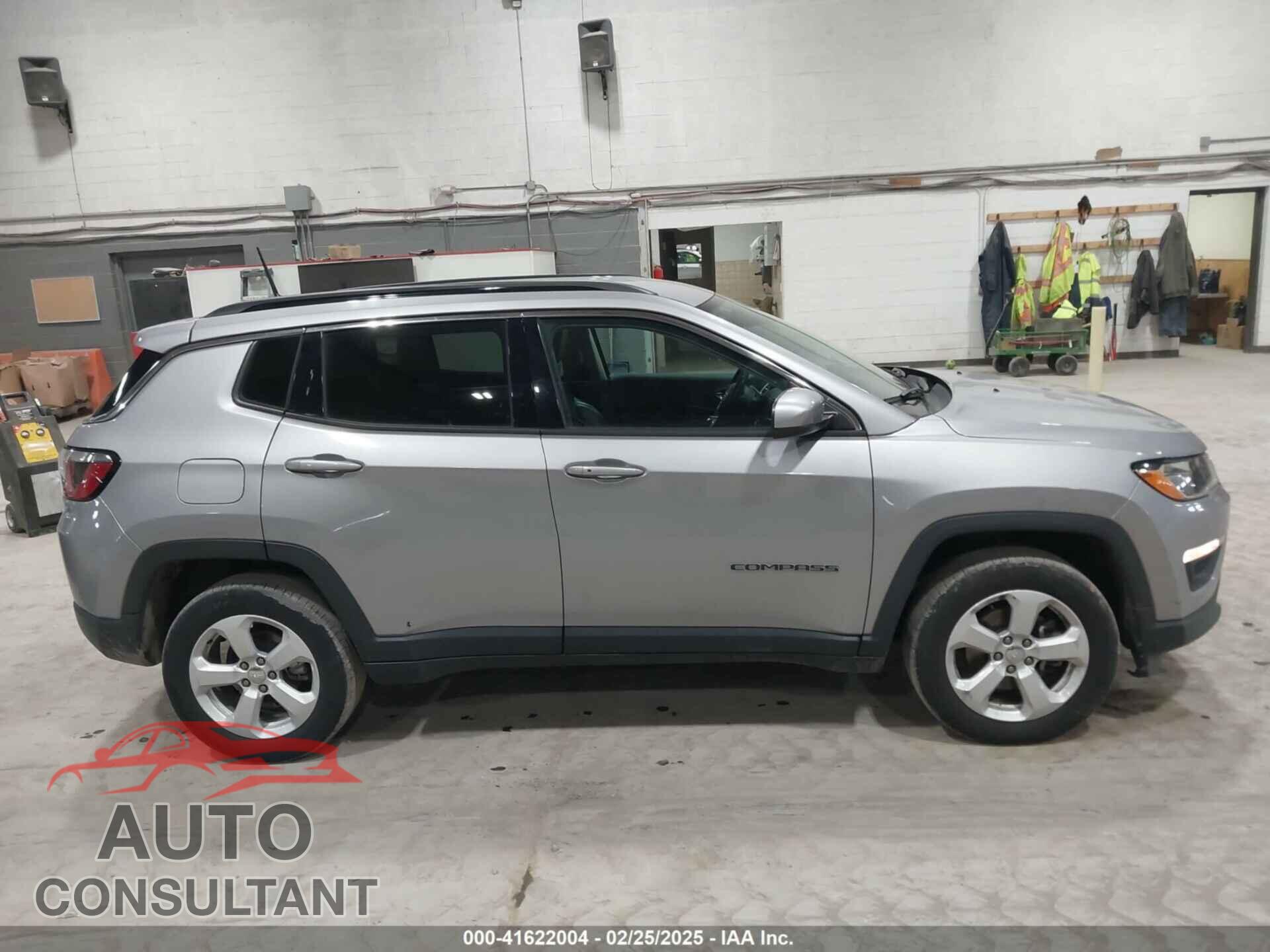 JEEP COMPASS 2018 - 3C4NJDBB2JT483679