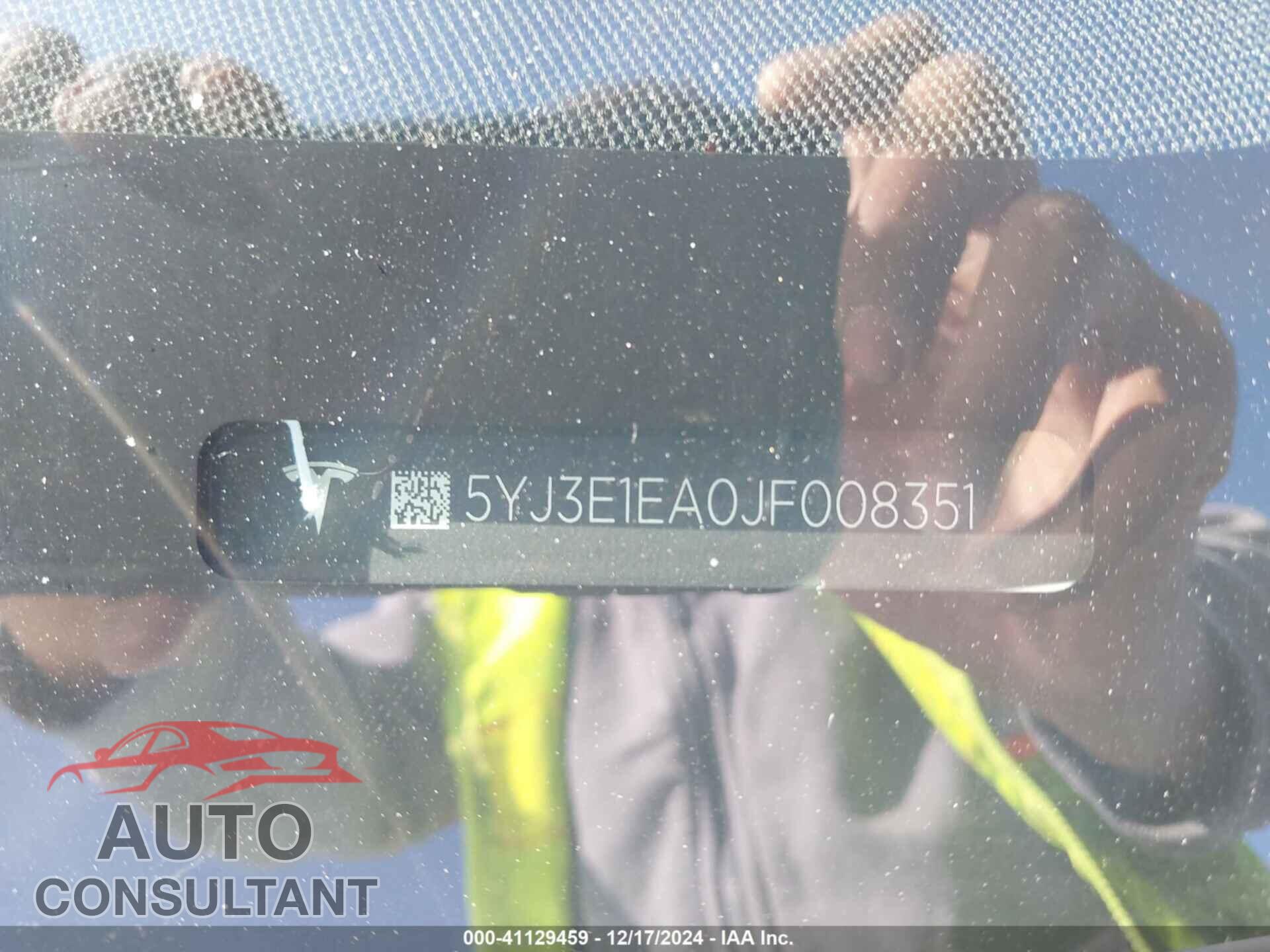TESLA MODEL 3 2018 - 5YJ3E1EA0JF008351
