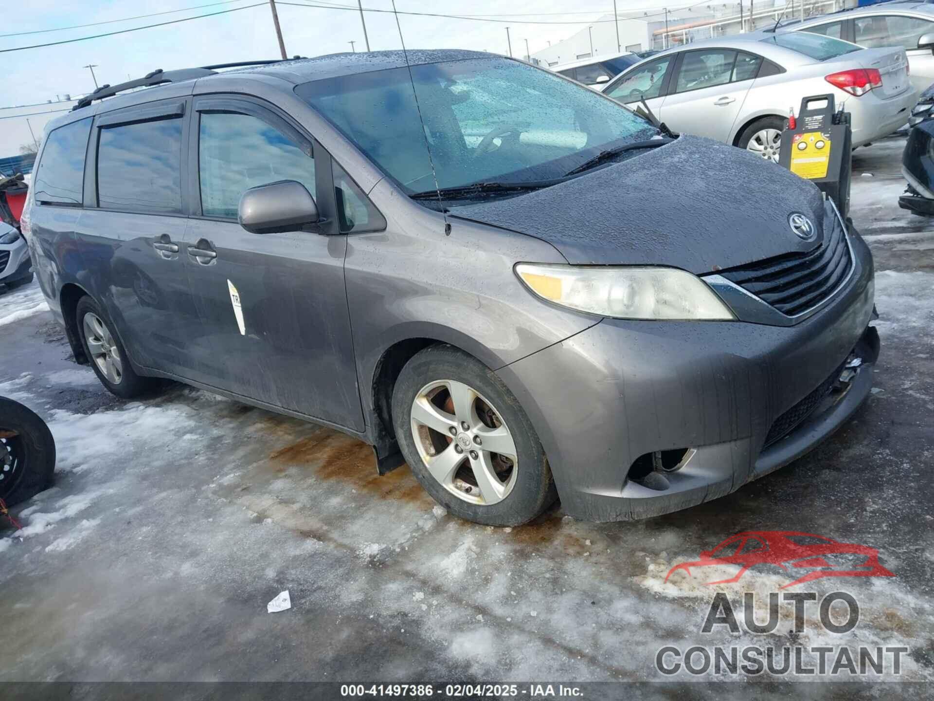 TOYOTA SIENNA 2011 - 5TDKK3DC8BS173595