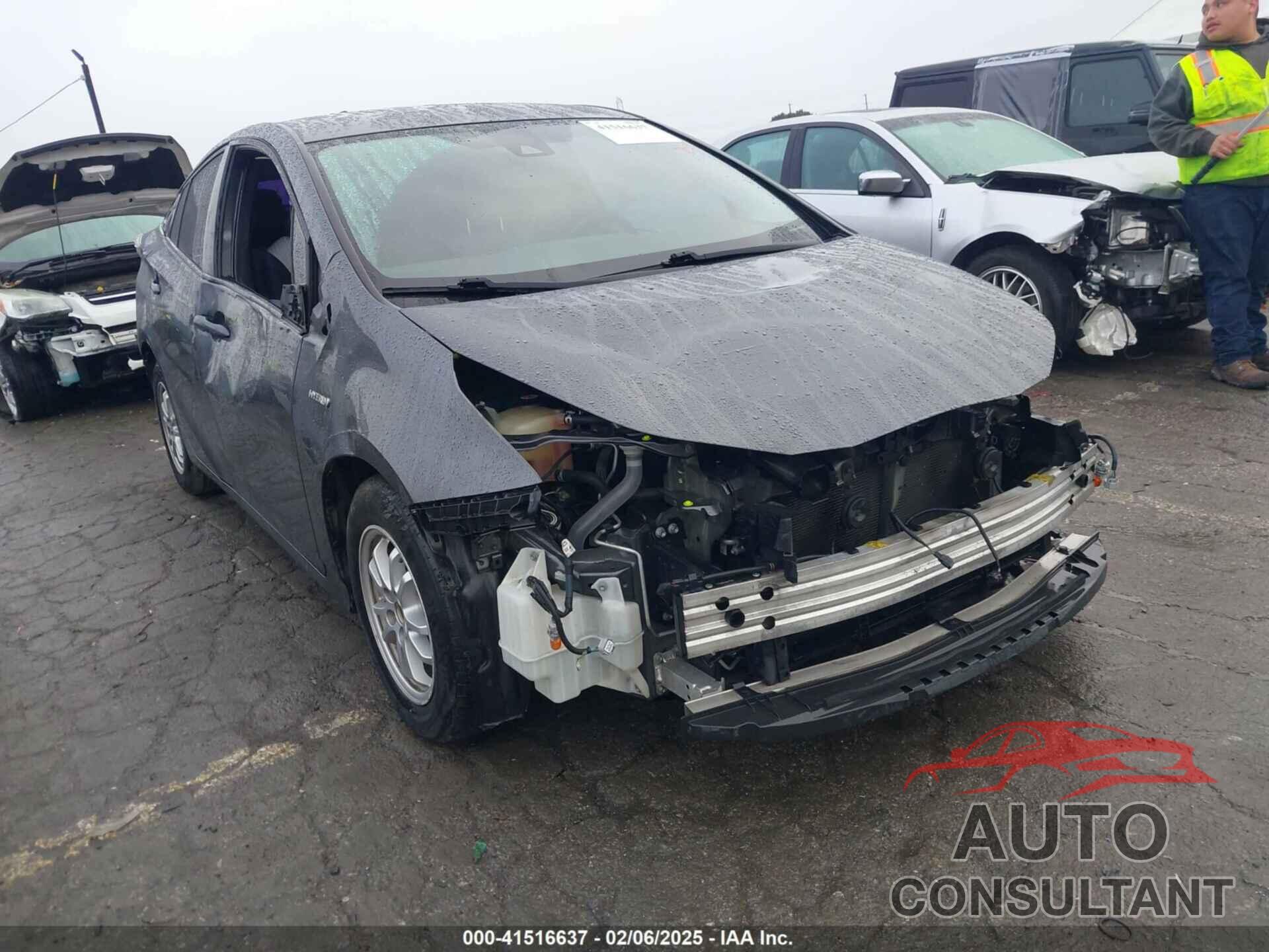 TOYOTA PRIUS 2017 - JTDKBRFUXH3041120