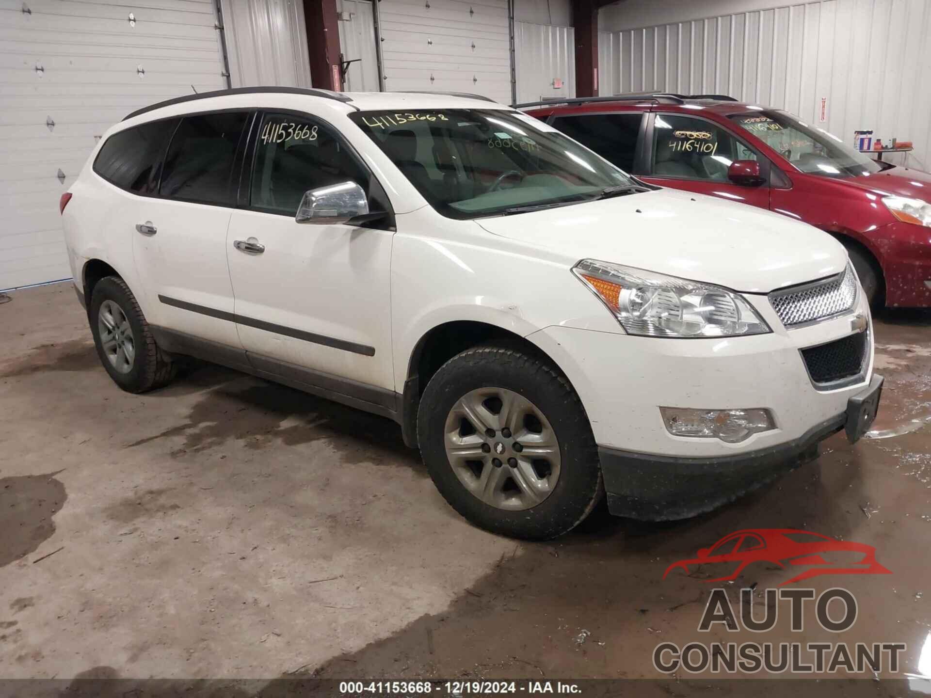 CHEVROLET TRAVERSE 2011 - 1GNKVFED0BJ341878