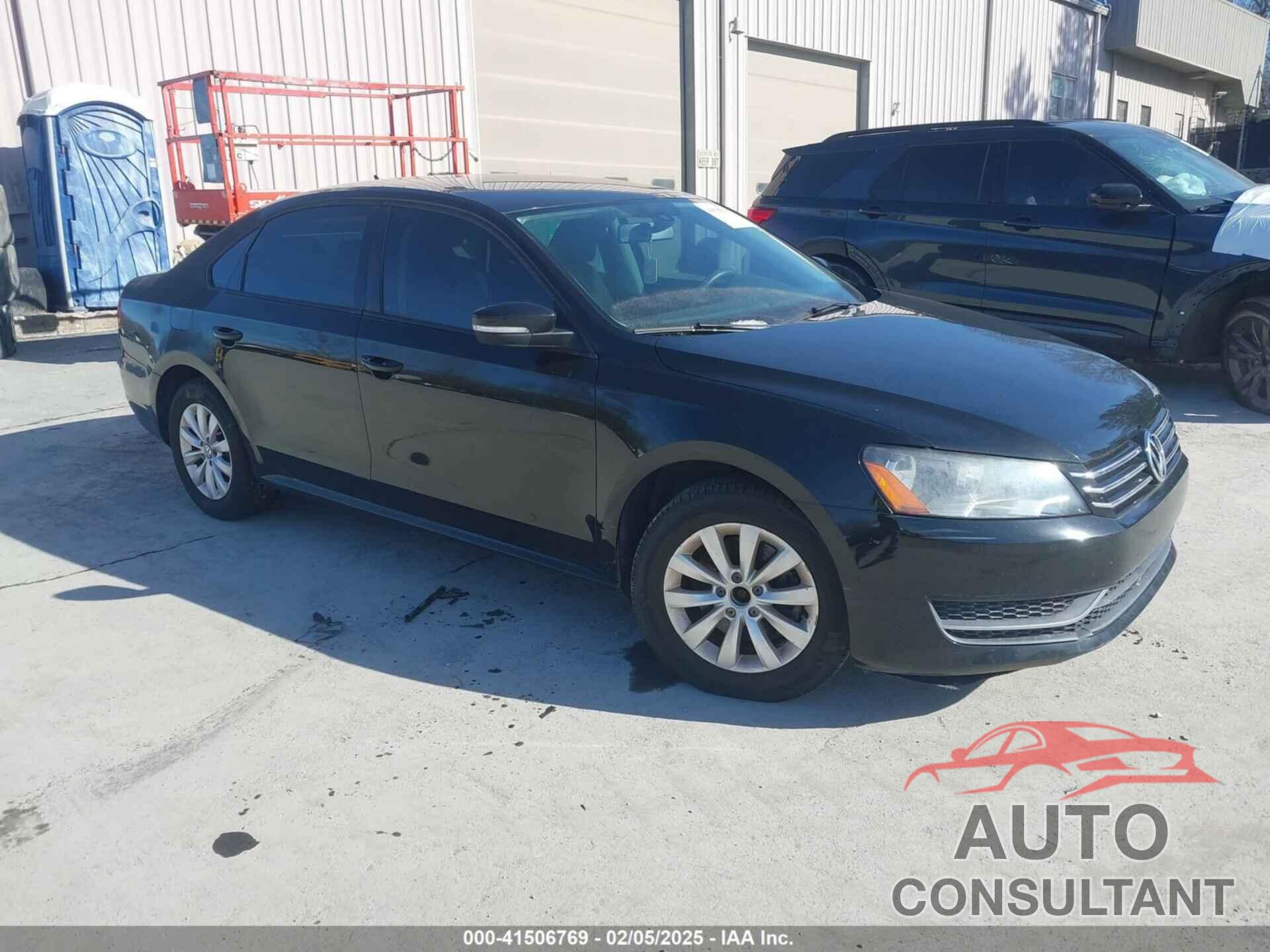 VOLKSWAGEN PASSAT 2013 - 1VWAH7A34DC007694