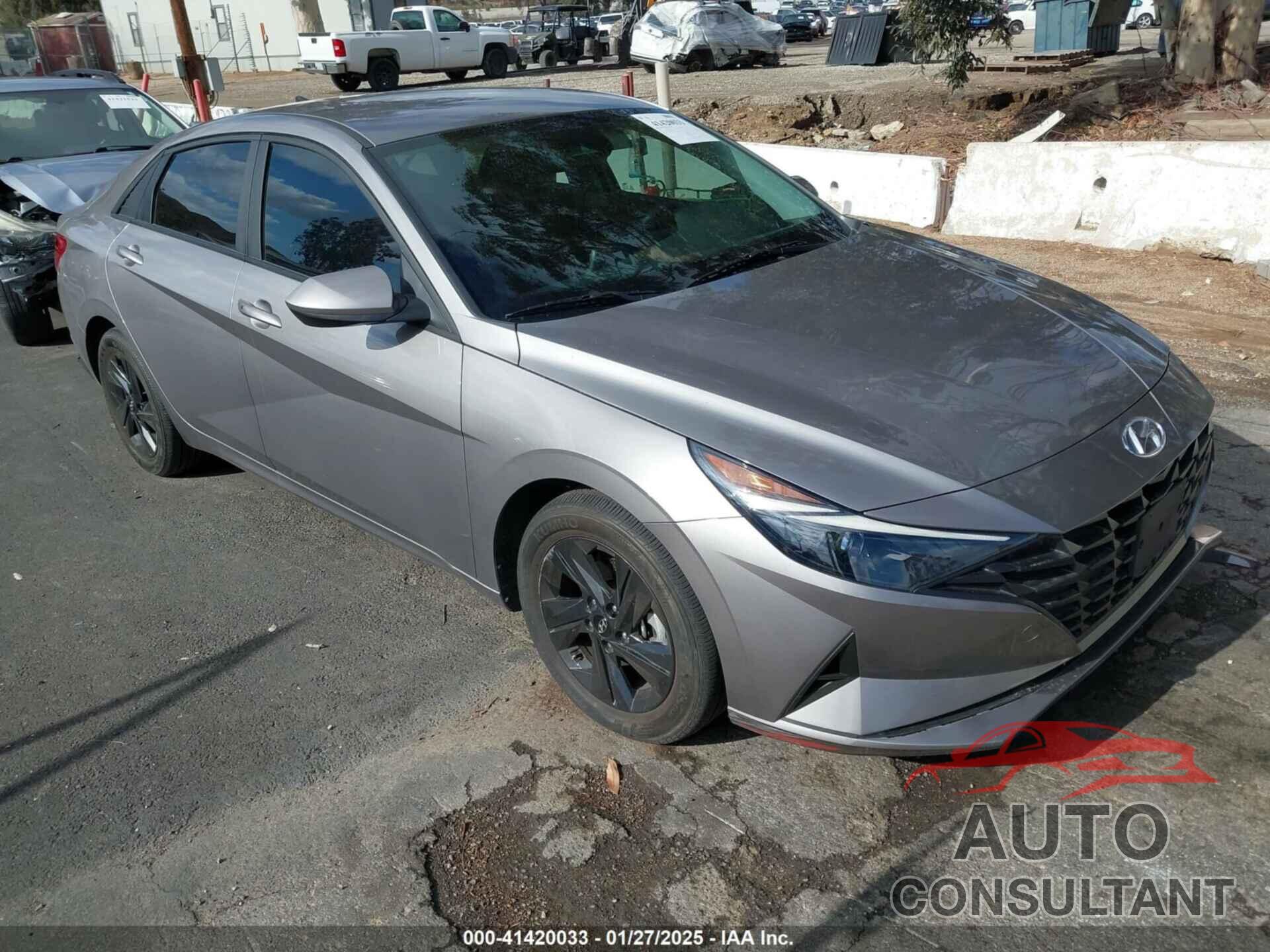 HYUNDAI ELANTRA 2023 - KMHLM4AGXPU530141