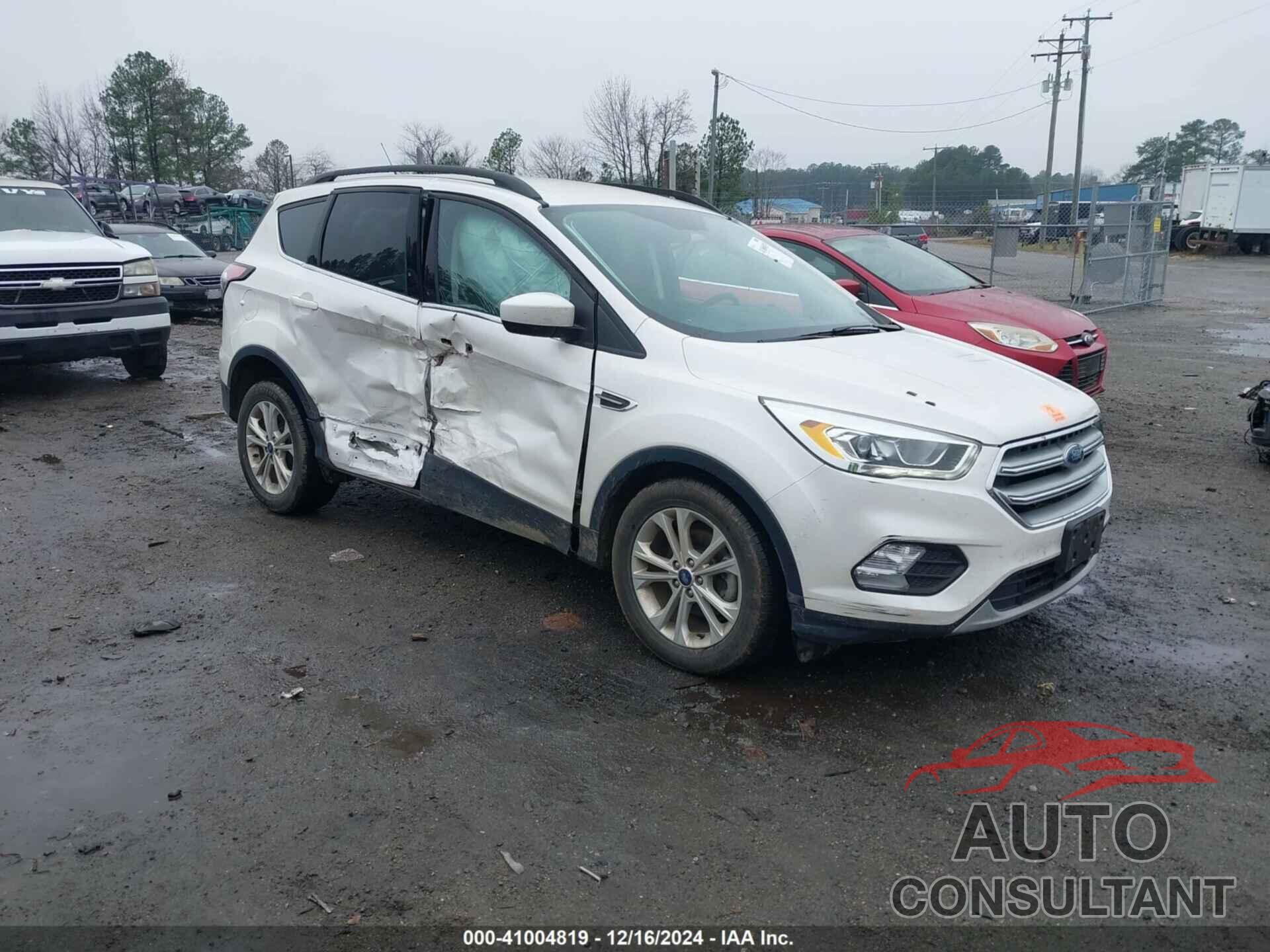 FORD ESCAPE 2017 - 1FMCU0GD6HUC45315