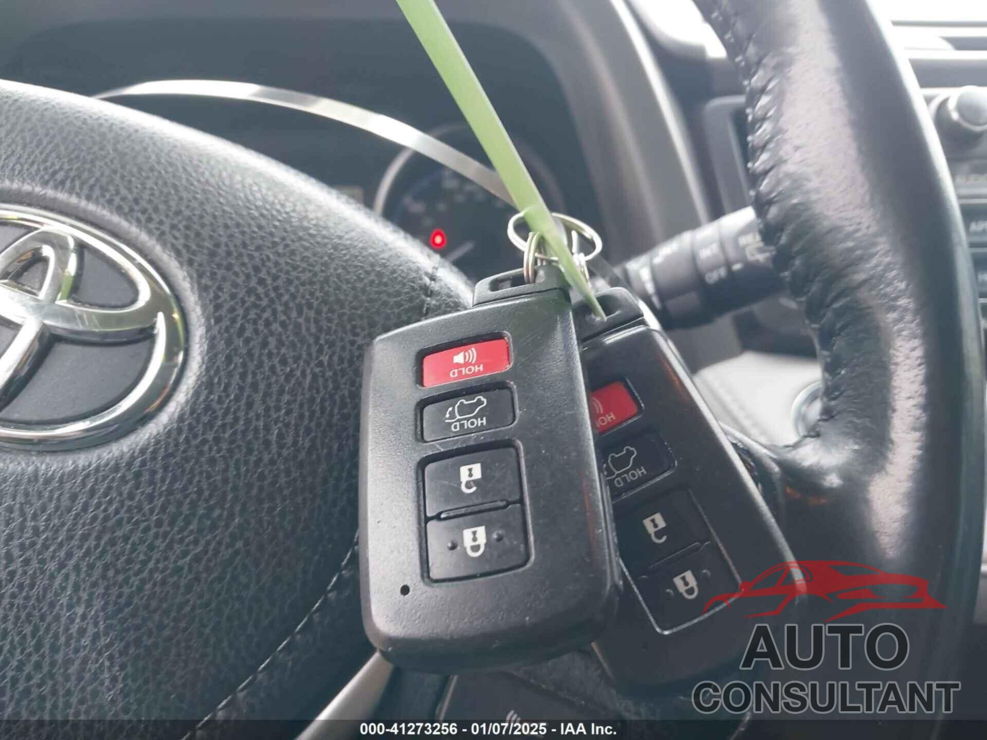 TOYOTA RAV4 2018 - JTMWFREV2JJ203016