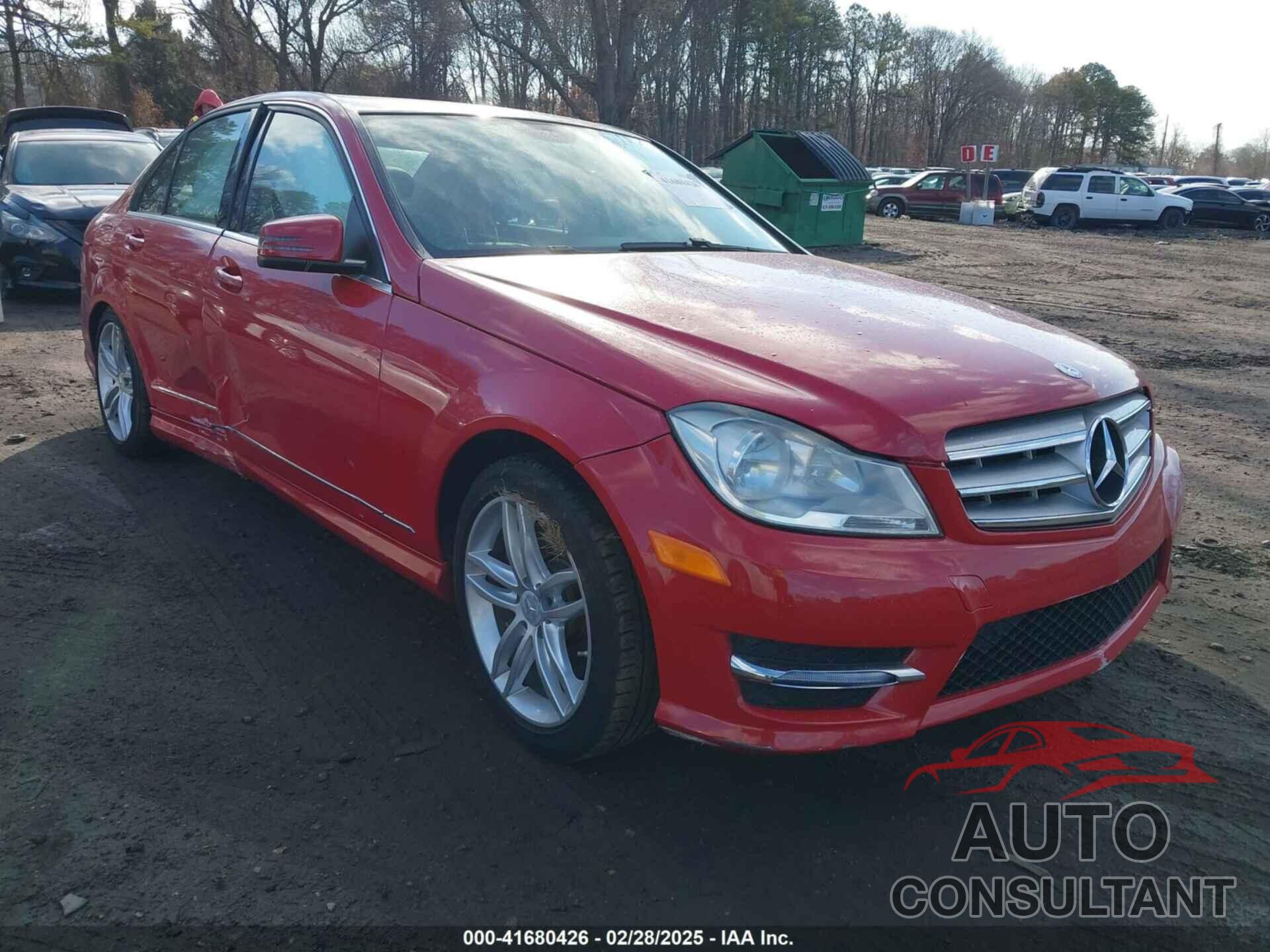 MERCEDES-BENZ C 300 2013 - WDDGF8AB7DR282656