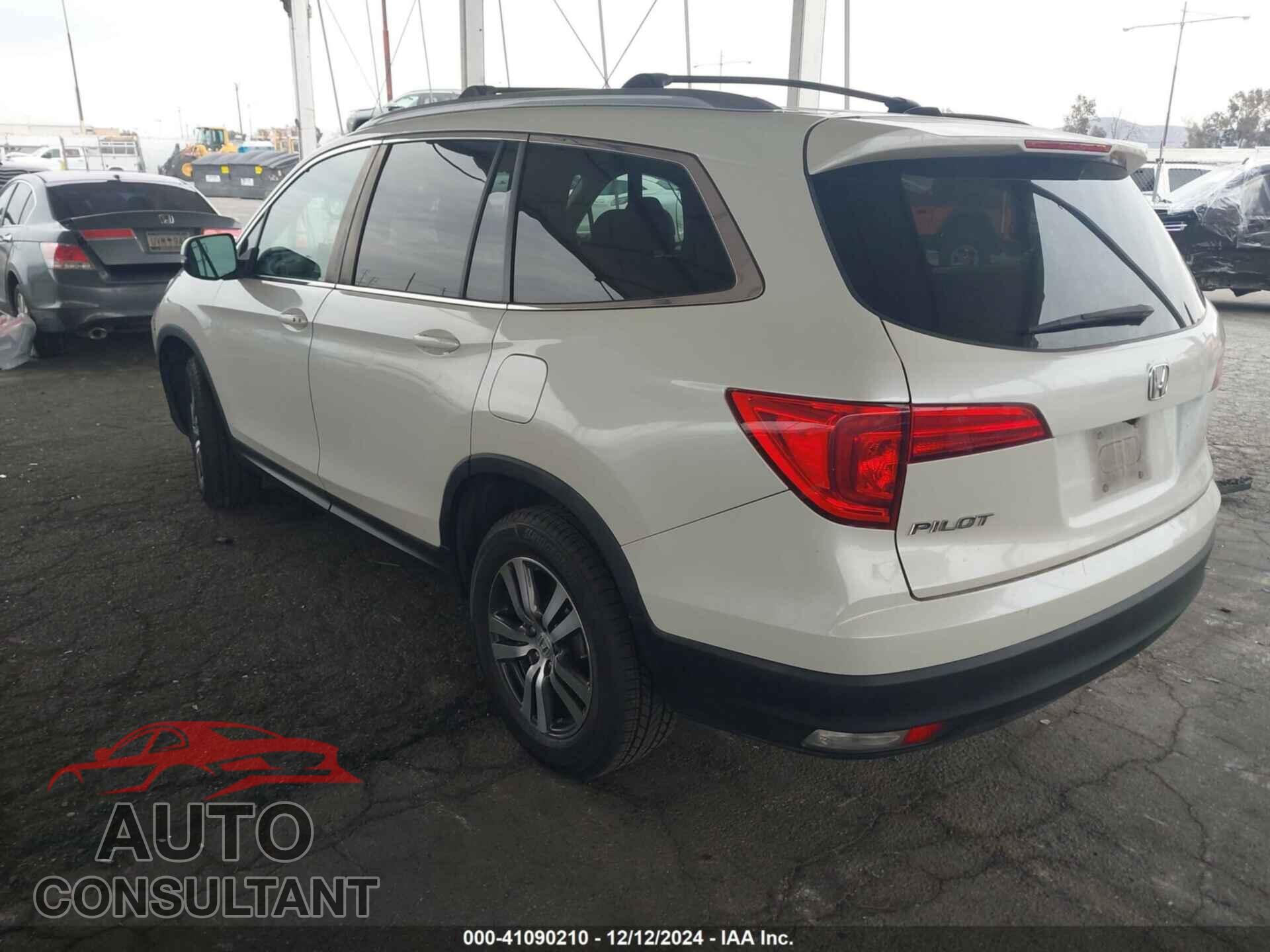 HONDA PILOT 2017 - 5FNYF5H40HB009252