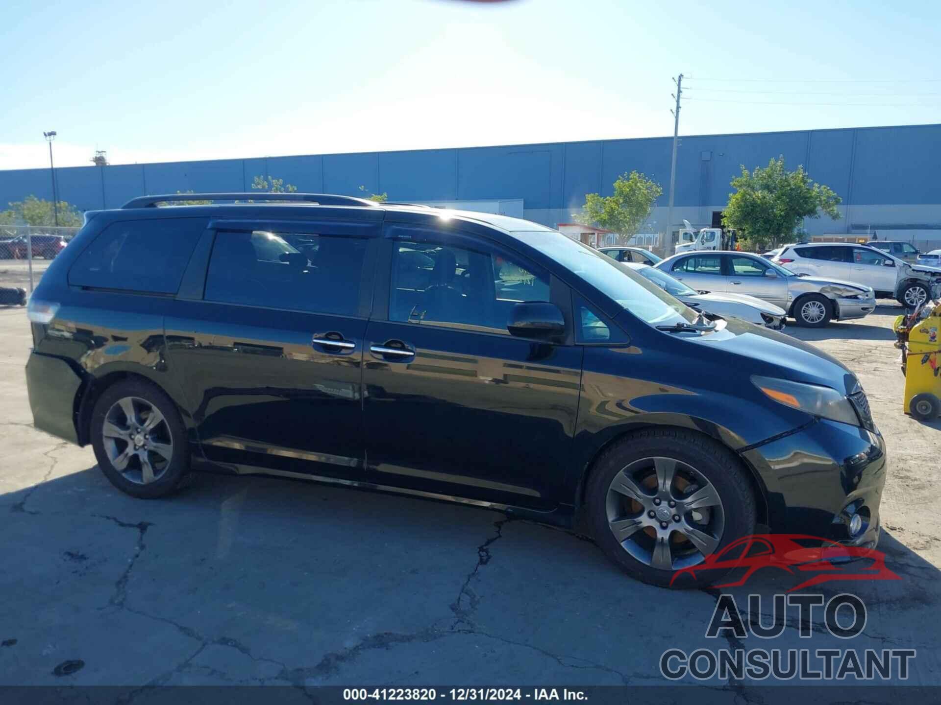 TOYOTA SIENNA 2015 - 5TDXK3DC4FS583841