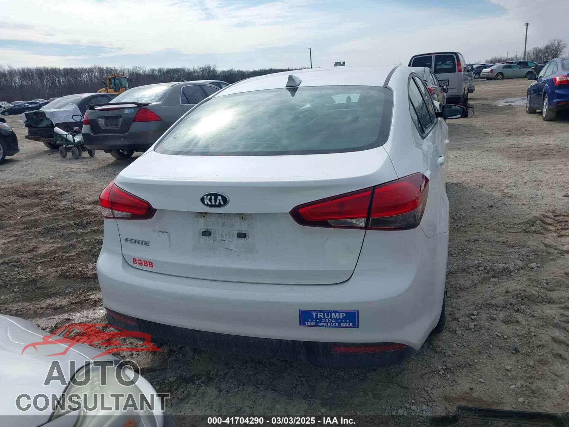 KIA FORTE 2018 - 3KPFL4A73JE257540