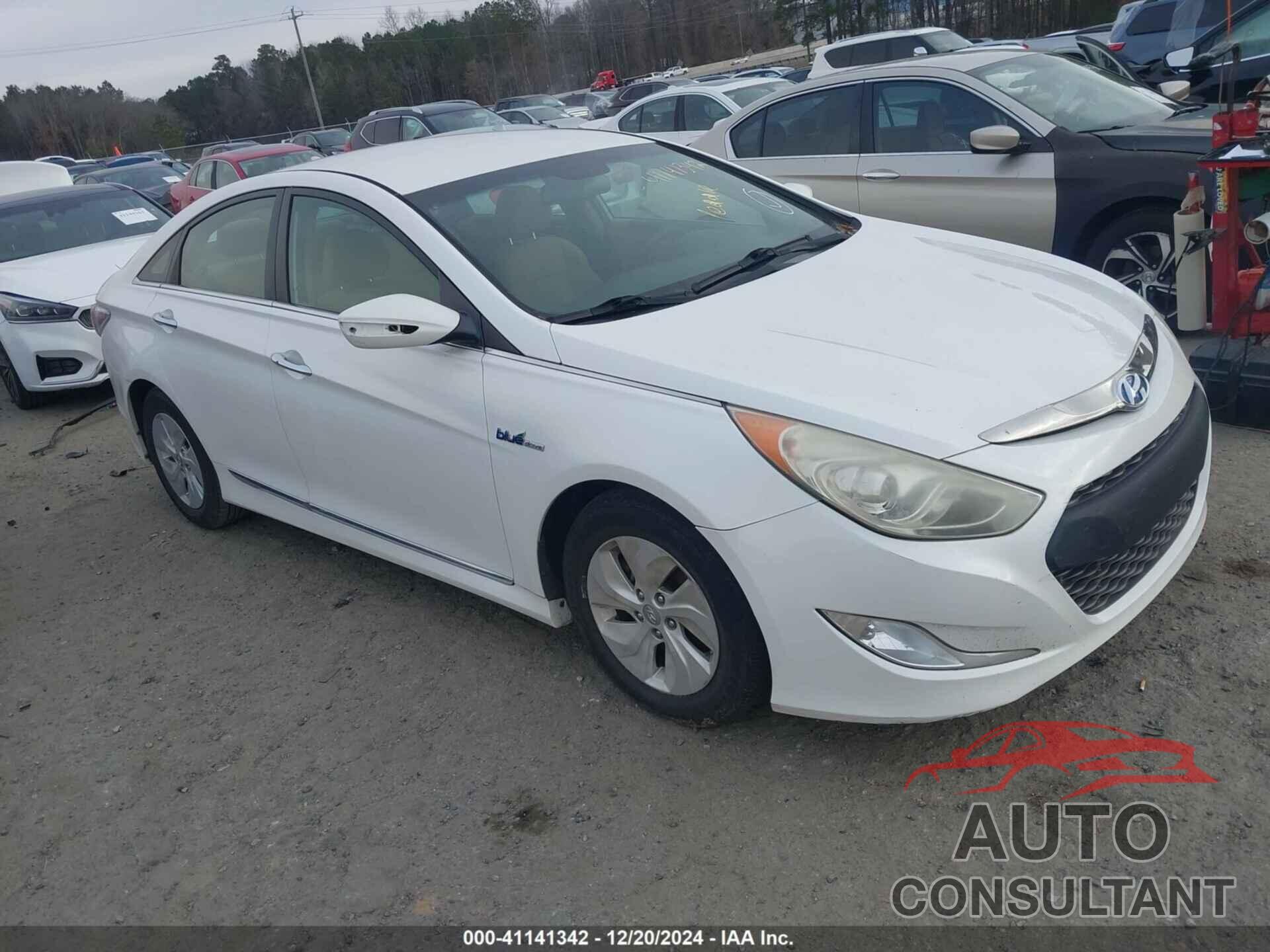 HYUNDAI SONATA HYBRID 2013 - KMHEC4A4XDA073569