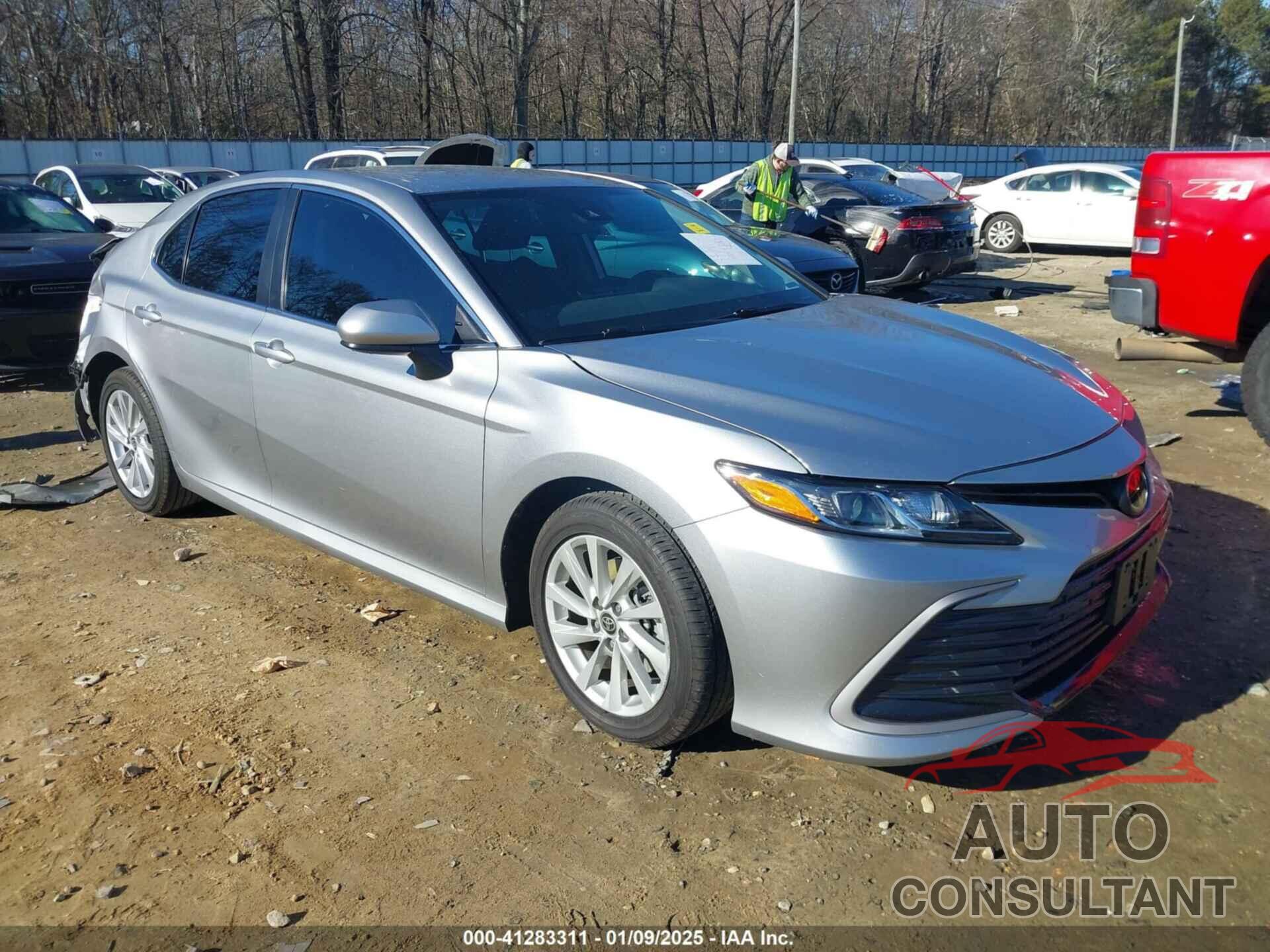 TOYOTA CAMRY 2023 - 4T1C11AK1PU744480