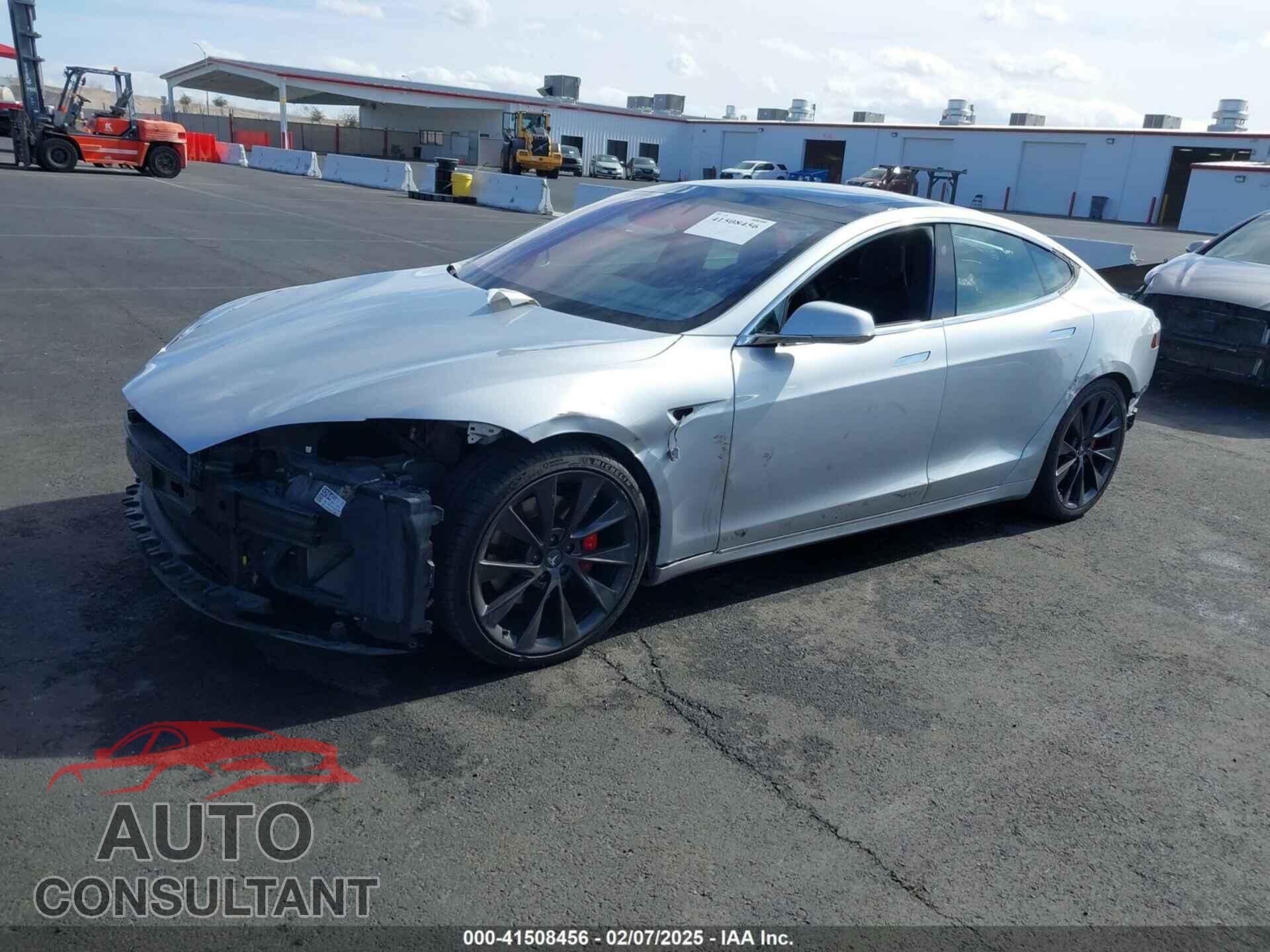 TESLA MODEL S 2018 - 5YJSA1E40JF260585
