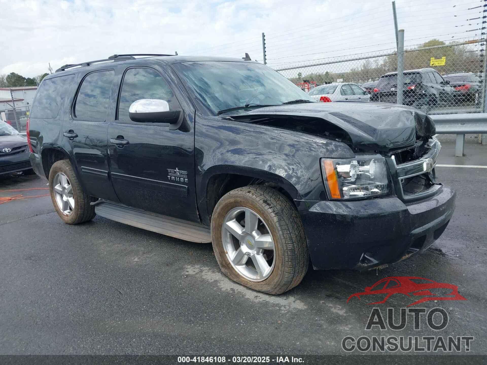 CHEVROLET TAHOE 2011 - 1GNSCAE01BR392331