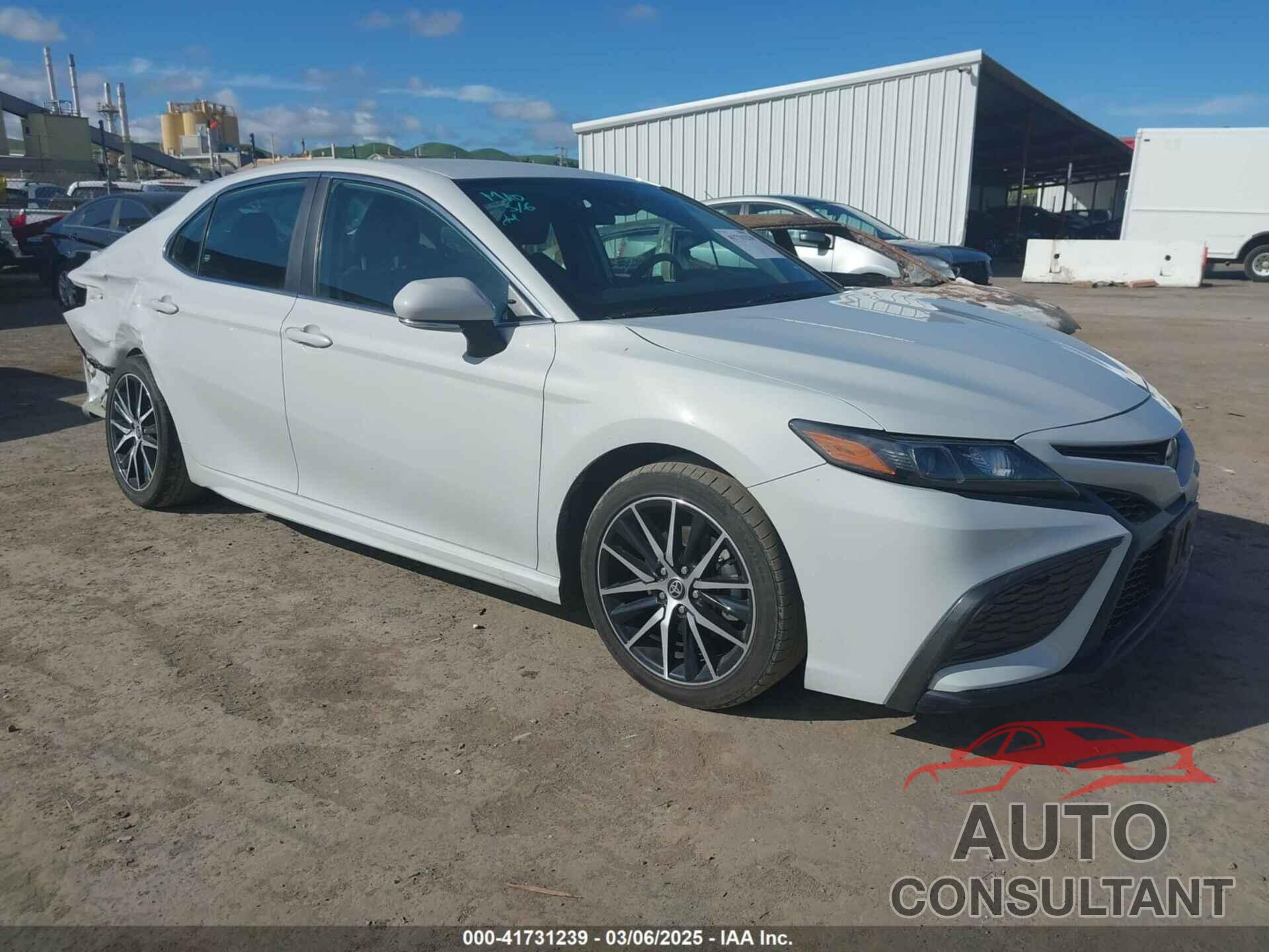 TOYOTA CAMRY 2023 - 4T1G11AK0PU092307