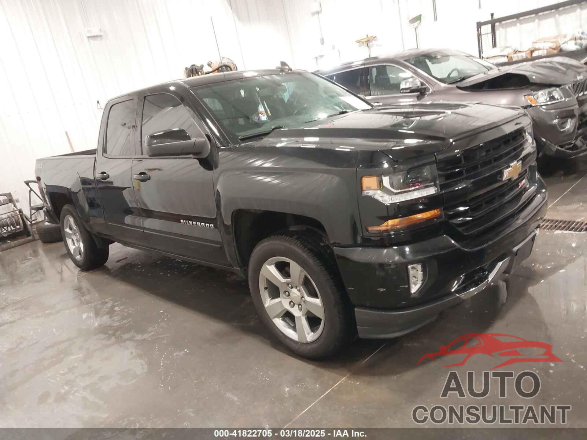 CHEVROLET SILVERADO 1500 2018 - 1GCVKREC4JZ295432