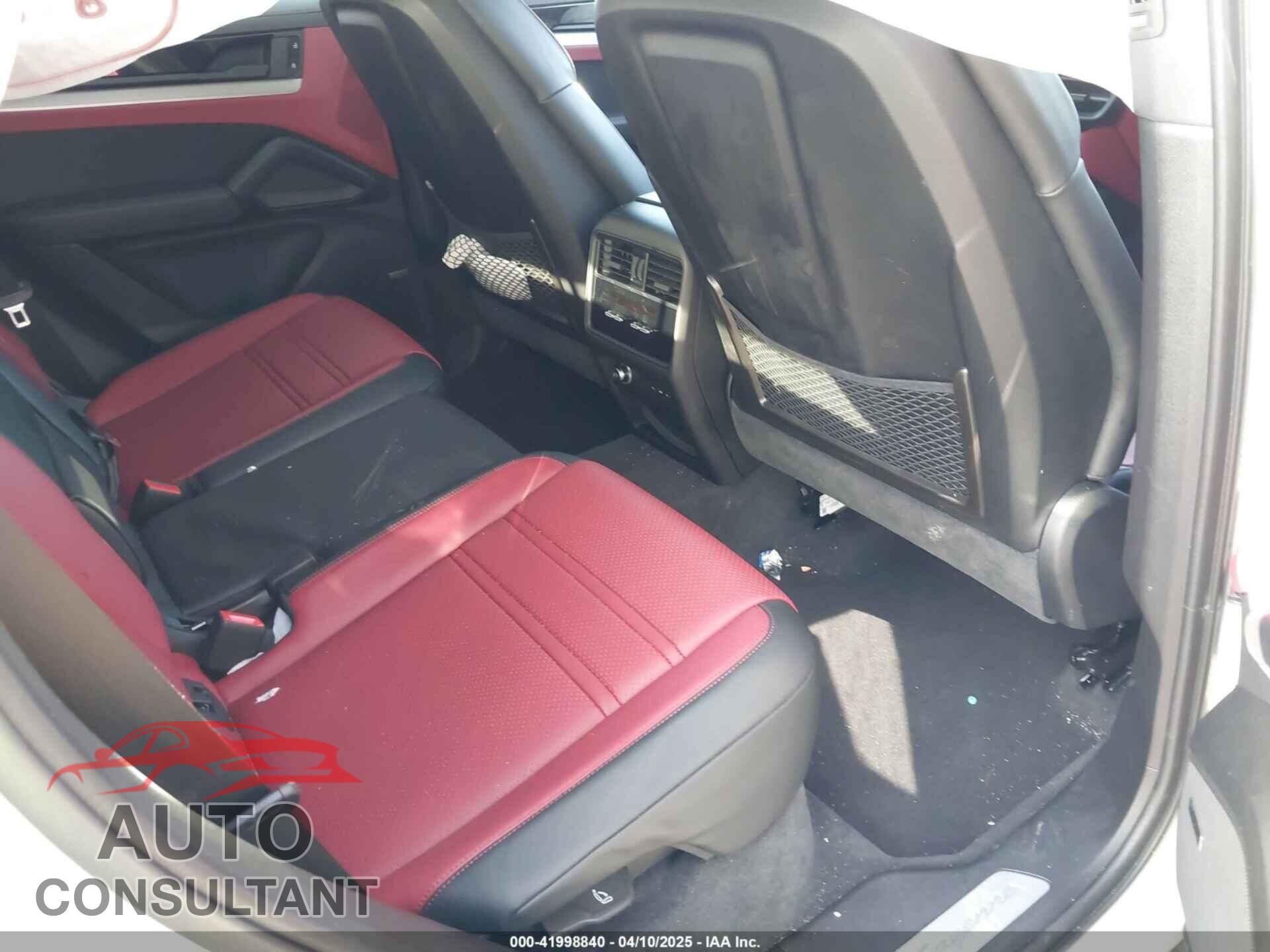 PORSCHE CAYENNE 2024 - WP1BA2AY9RDA55945