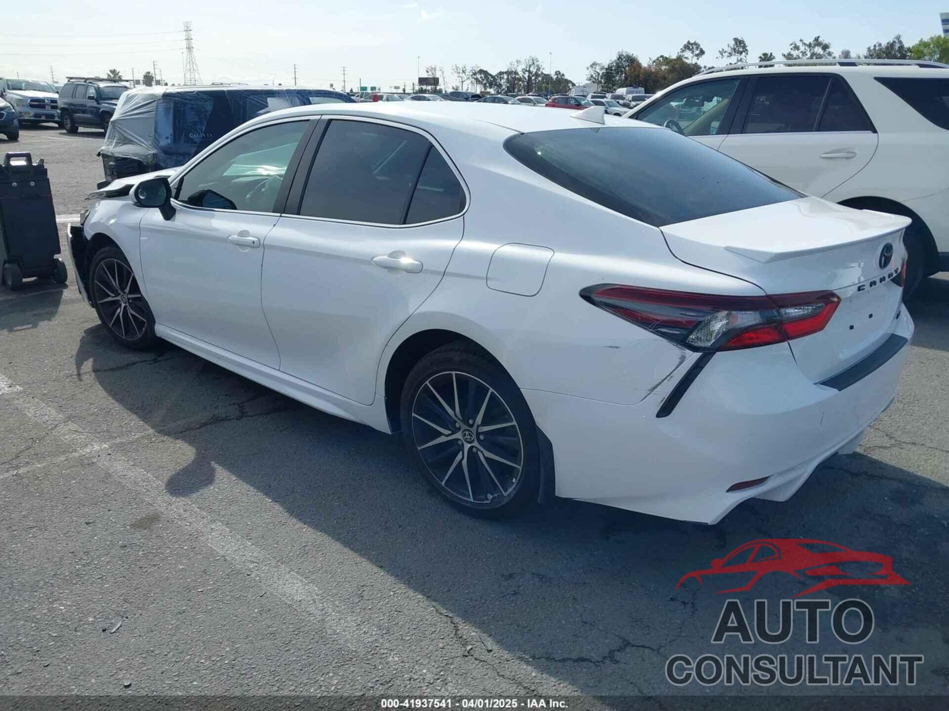 TOYOTA CAMRY 2022 - 4T1G11AKXNU070473