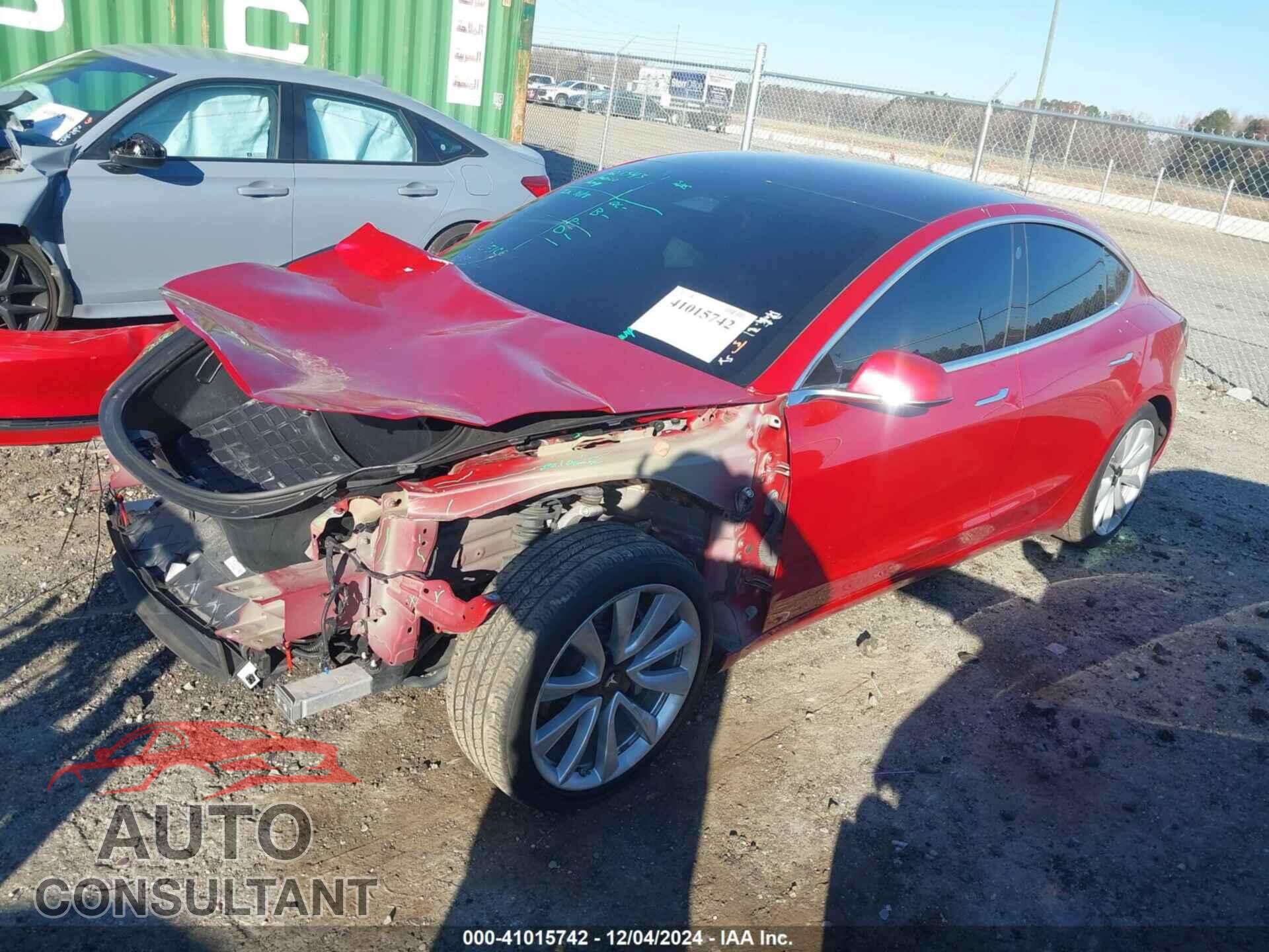 TESLA MODEL 3 2018 - 5YJ3E1EB3JF121543