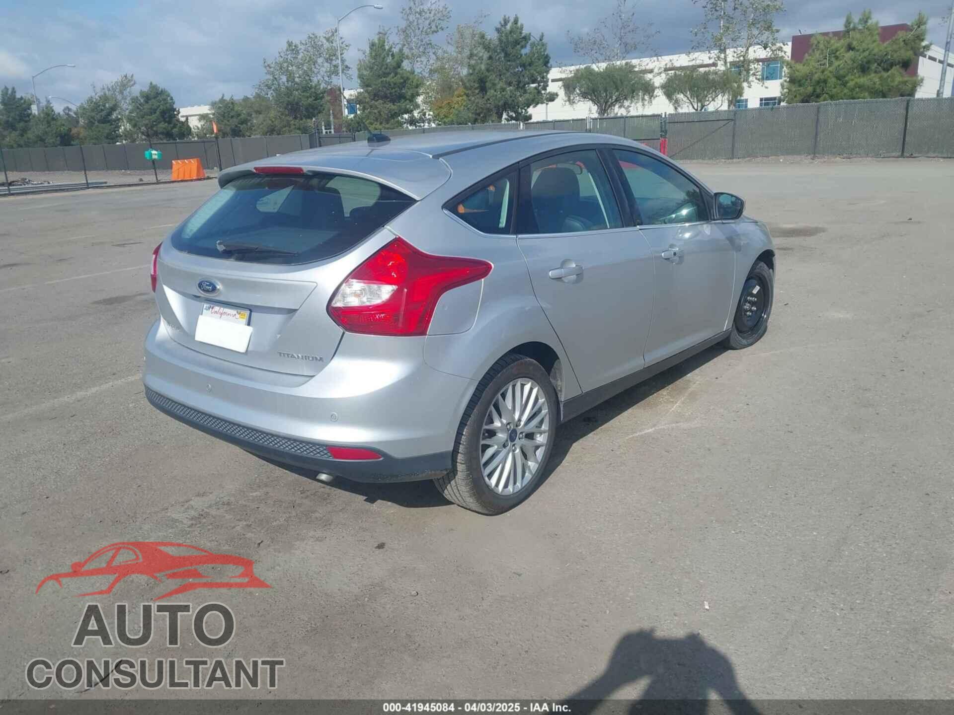 FORD FOCUS 2014 - 1FADP3N23EL271140
